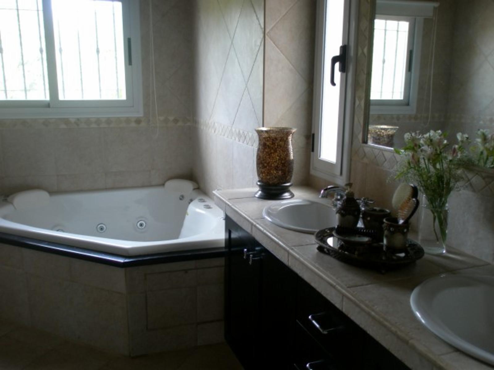 Impecable Casa 5 Amb. En Lo Mejor De Parque Leloir — foto 8
