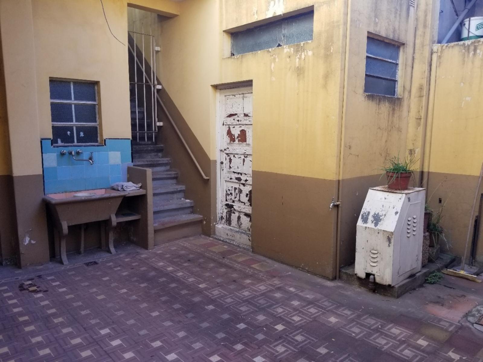 Tres viviendas a reciclar en un lote en La Tablada — foto 3