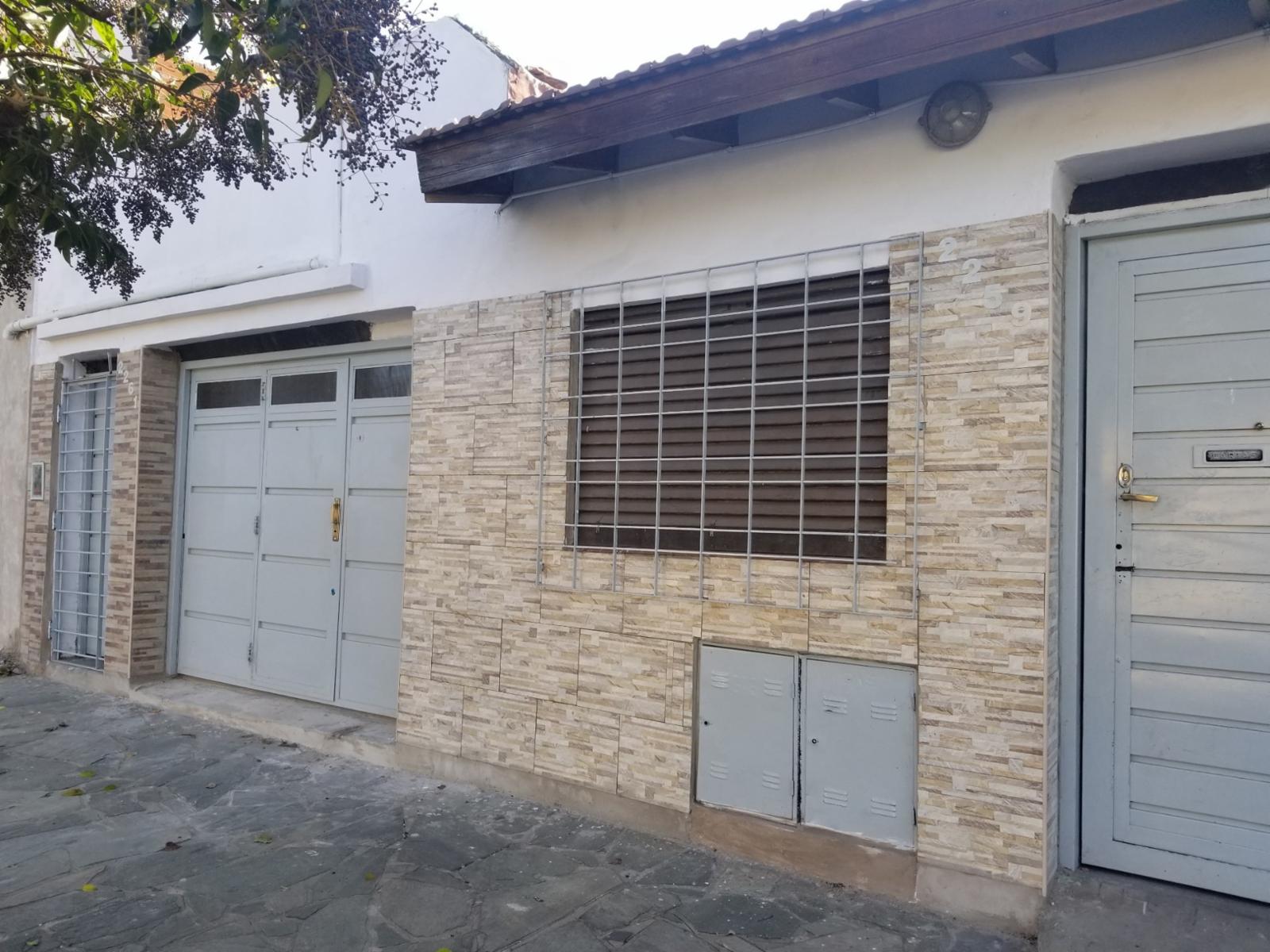 PH de 3 amb. C/cochera en venta en La Tablada