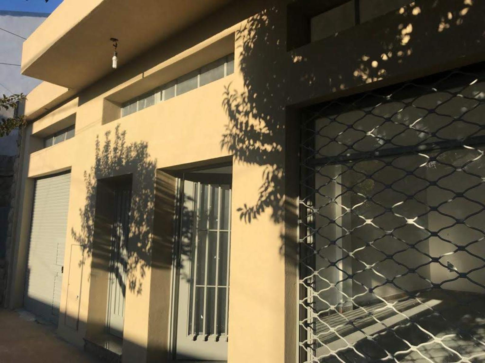 Galpón con dos locales en Alquiler en San Justo - 5
