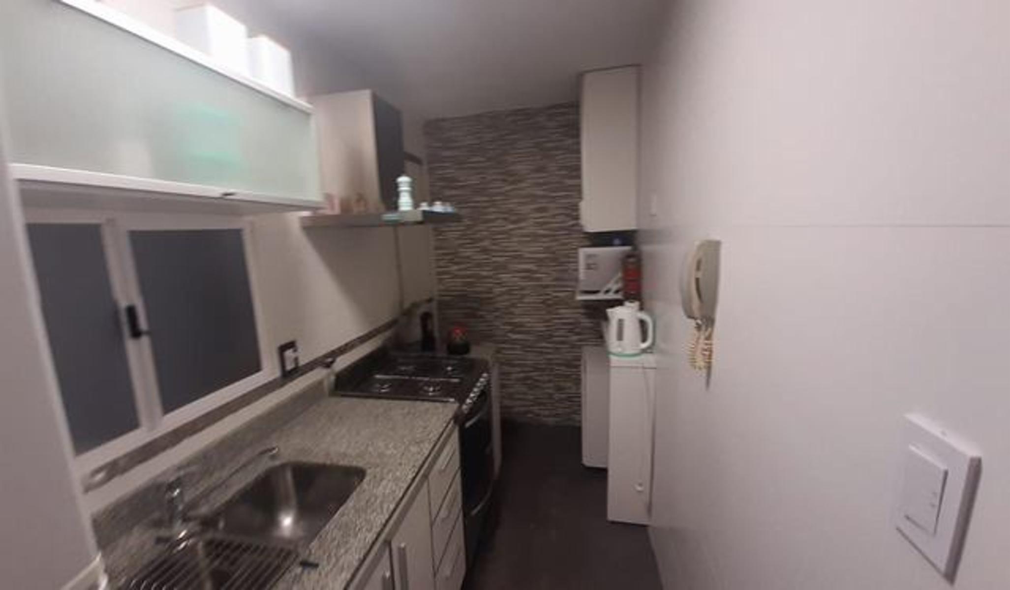 Villa Crespo- Depto. 3 ambientes con gran jardin, como vivir en una casa. Hecho a nuevo. — foto 9