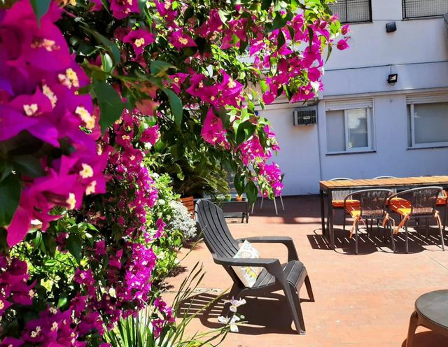 Villa Crespo- Depto. 3 ambientes con gran jardin, como vivir en una casa. Hecho a nuevo. — foto 12