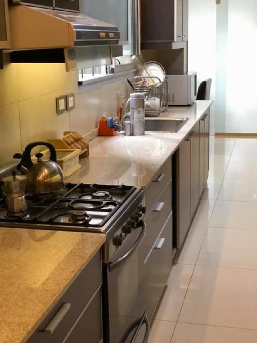 RECOLETA -Moderno y lujoso piso de 5 ambientes, con dependencia, cochera y baulera. Buena zona — foto 4