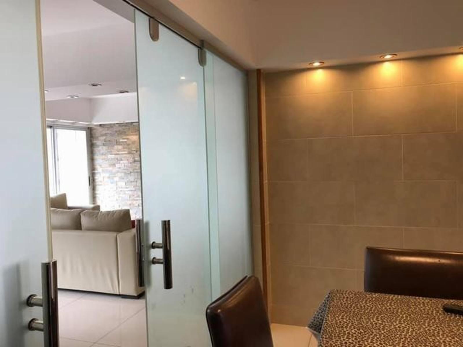 RECOLETA -Moderno y lujoso piso de 5 ambientes, con dependencia, cochera y baulera. Buena zona — foto 12