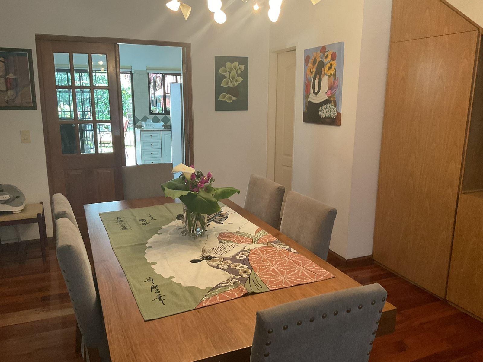 Excelente Duplex de 5 Amb con Jardin, Parrilla y Cochera Doble.Impecable Estado — foto 4