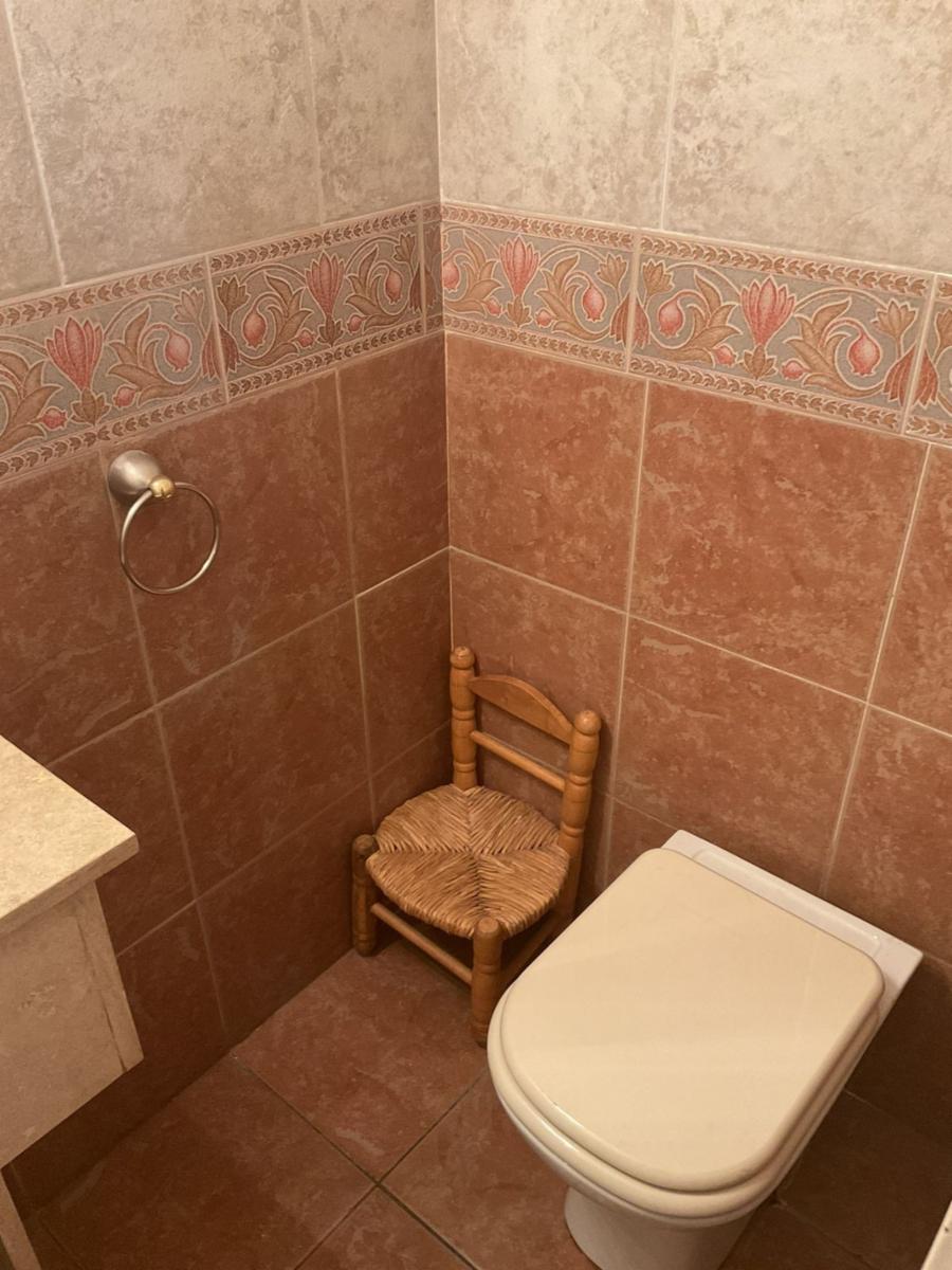 Excelente Duplex de 5 Amb con Jardin, Parrilla y Cochera Doble.Impecable Estado — foto 7