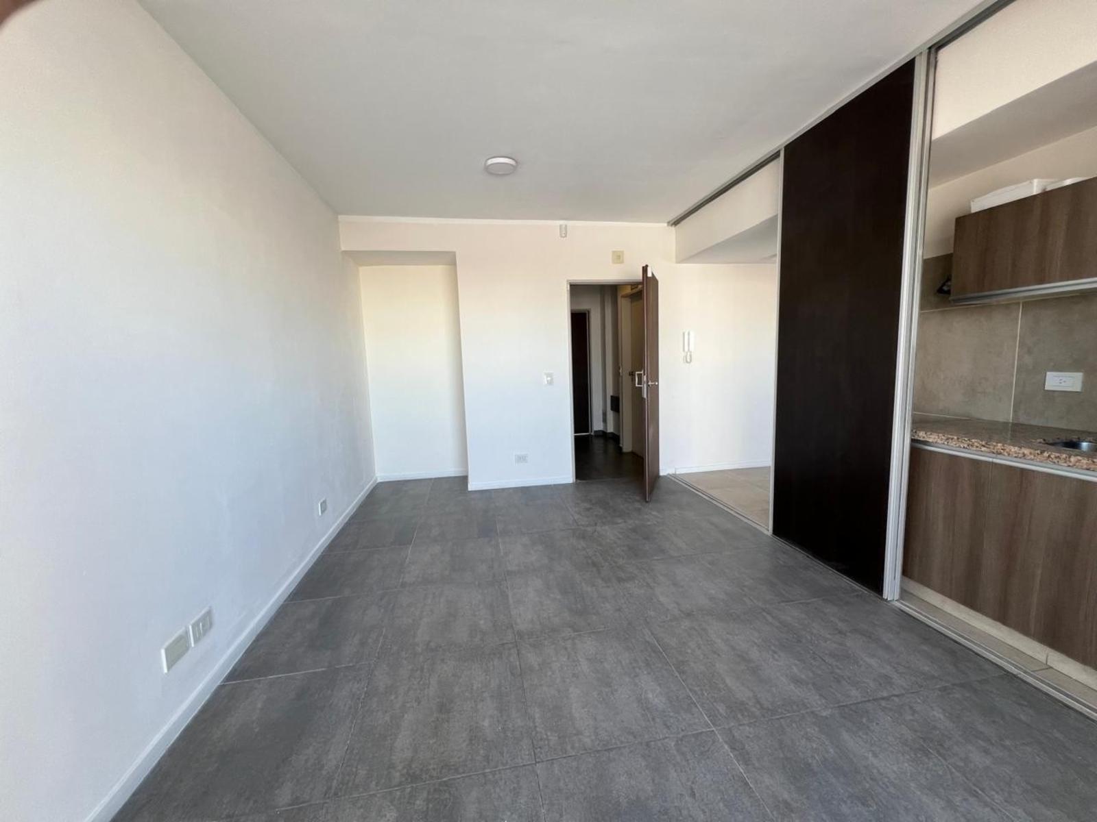 PATERNAL -Muy buen depto. de 2 ambientes con balcon. Edificio con amenities