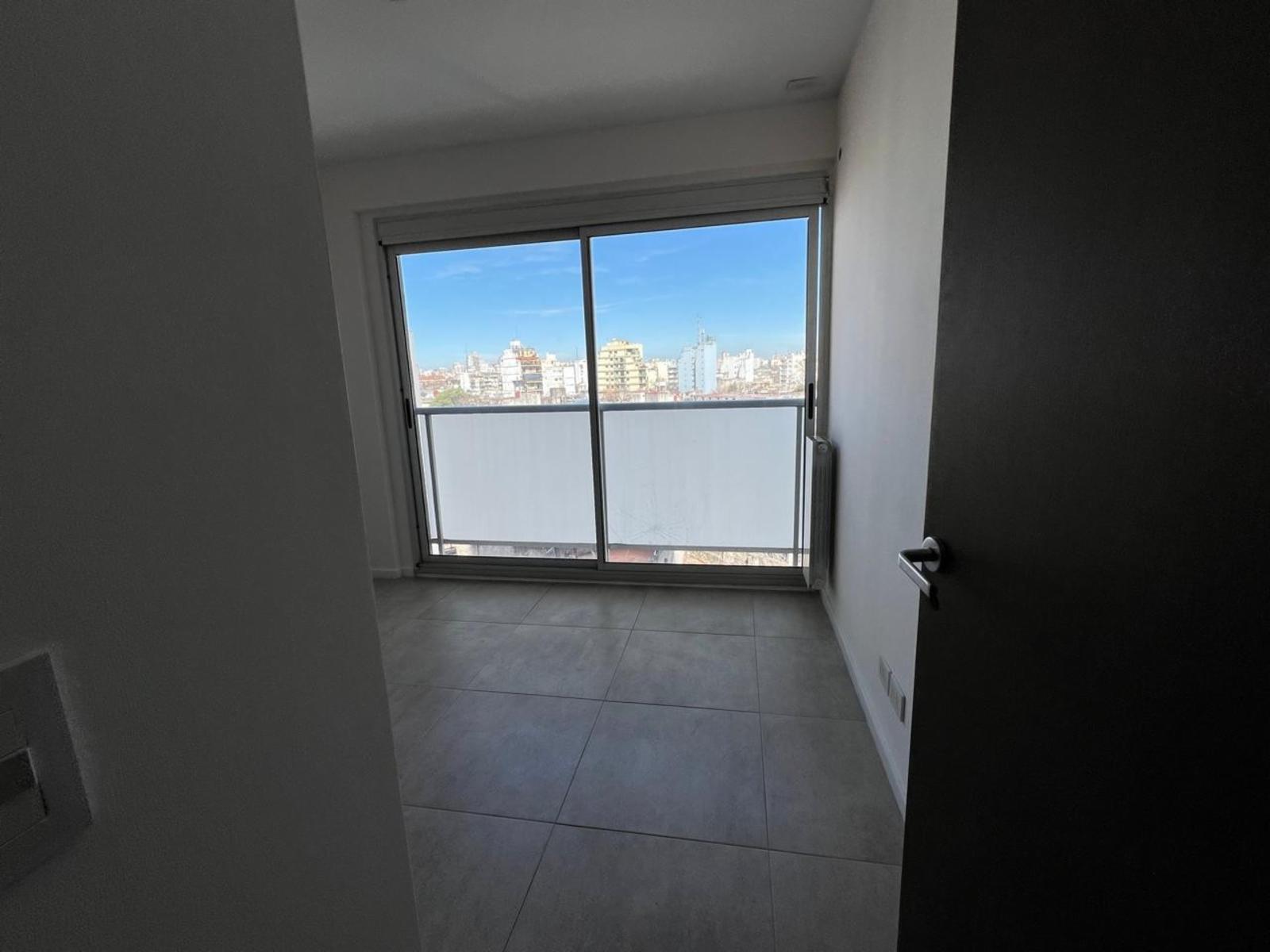 PATERNAL -Muy buen depto. de 2 ambientes con balcon. Edificio con amenities — foto 7