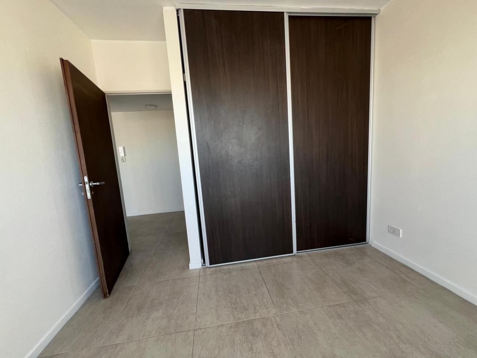 PATERNAL -Muy buen depto. de 2 ambientes con balcon. Edificio con amenities — foto 9