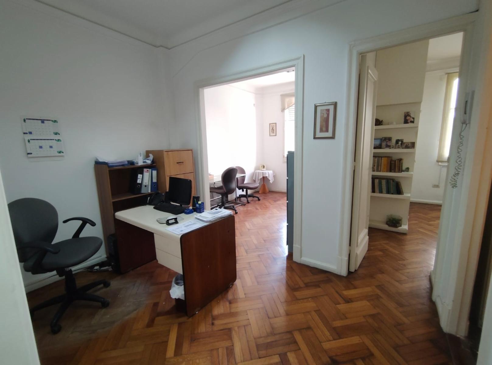 Departamento 2 Ambientes C/grandes Ventanales en los Ambientes.