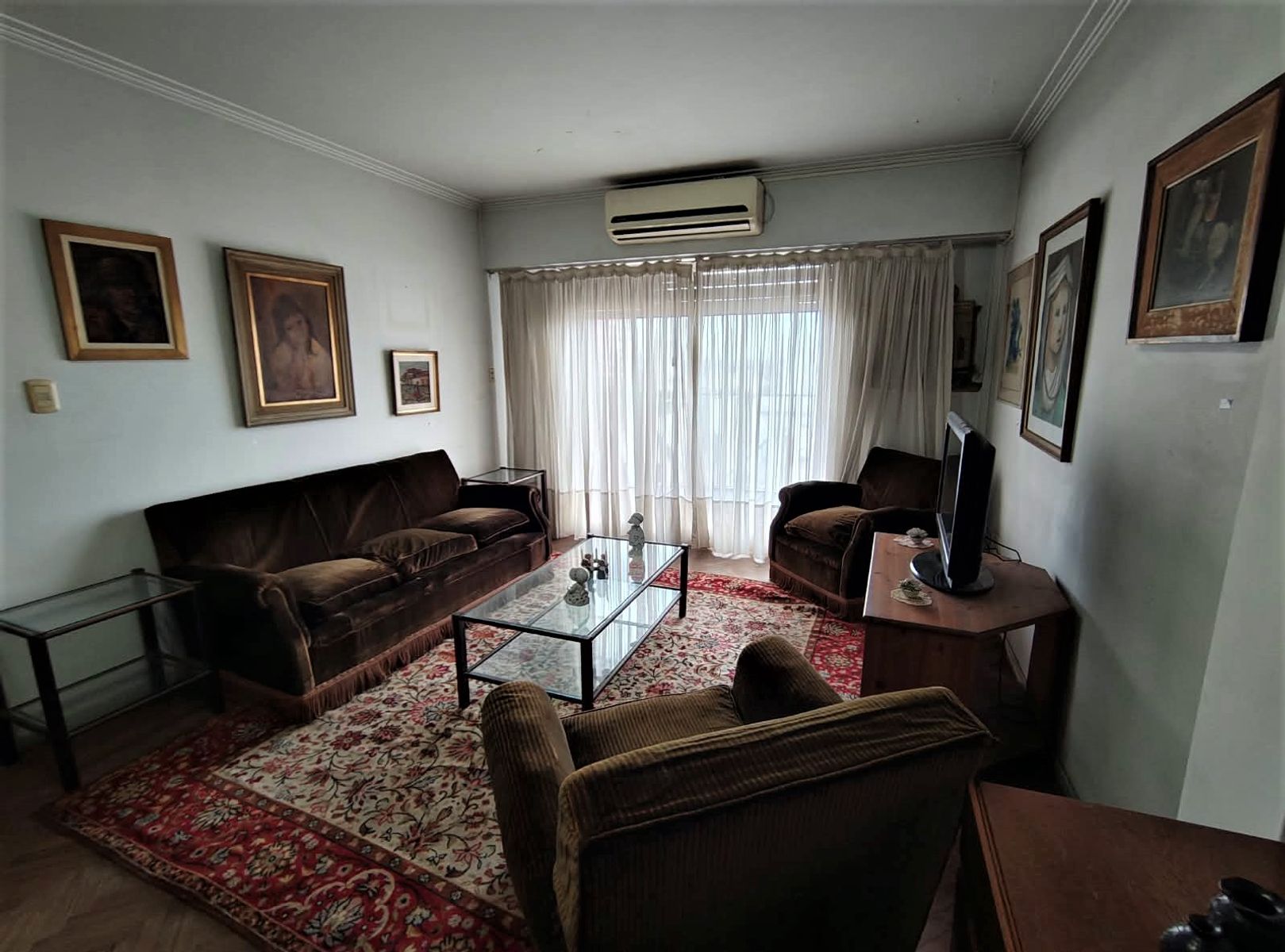 Semipiso de 4 Ambientes con Dependencia y balcon, frente a Plaza Misericordia. BAULERA — foto 2