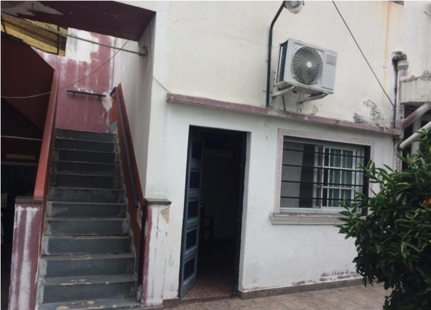 CASA SOBRE LOTE PROPIO DE 10 M2 X 23 M2 EN VENTA DE 3 AMBIENTES EN VILLA LUZURIAGA — foto 6