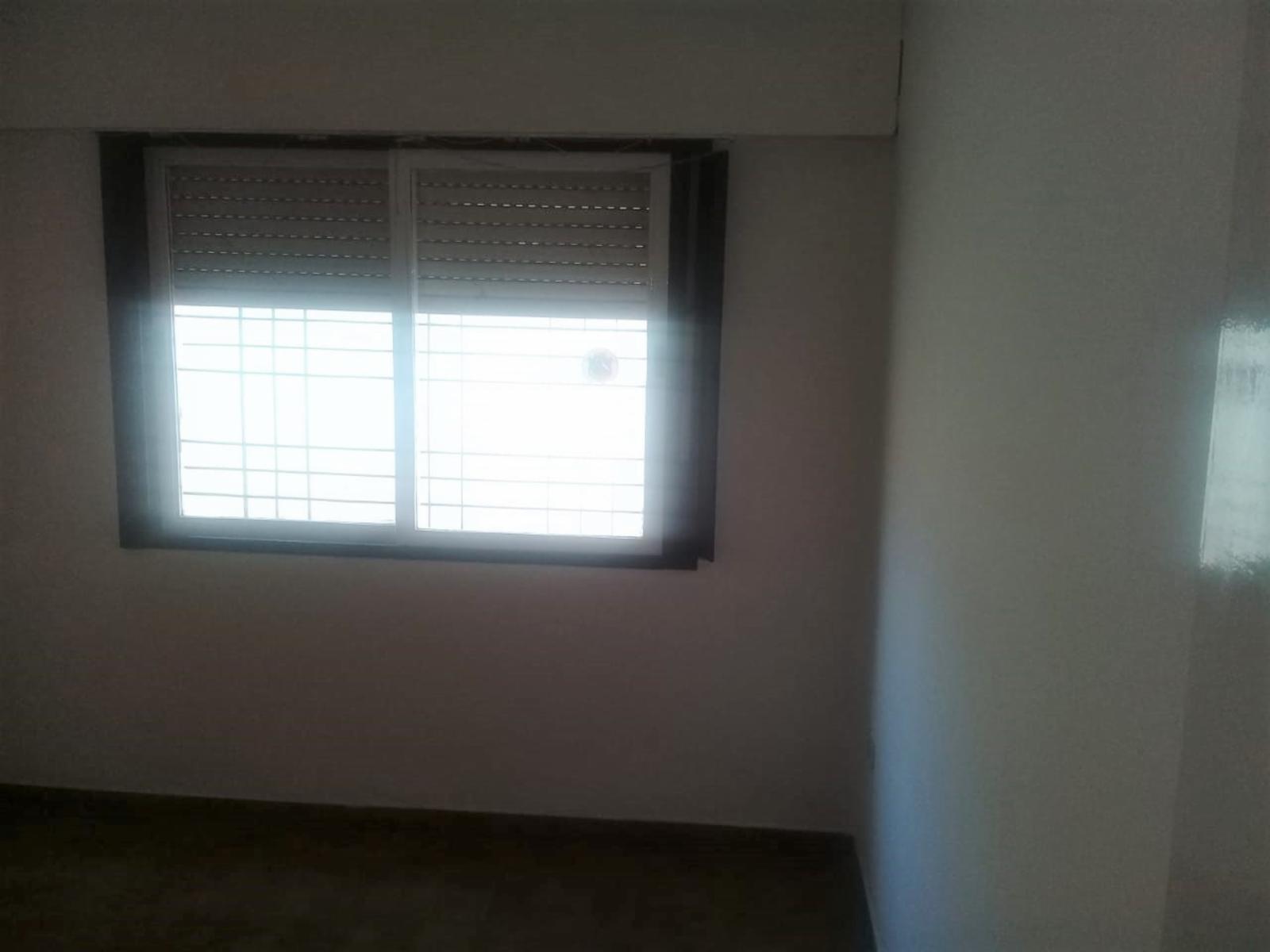 P.H TIPO CASA DE, TRES AMBIENTES CON COCHERA — foto 3
