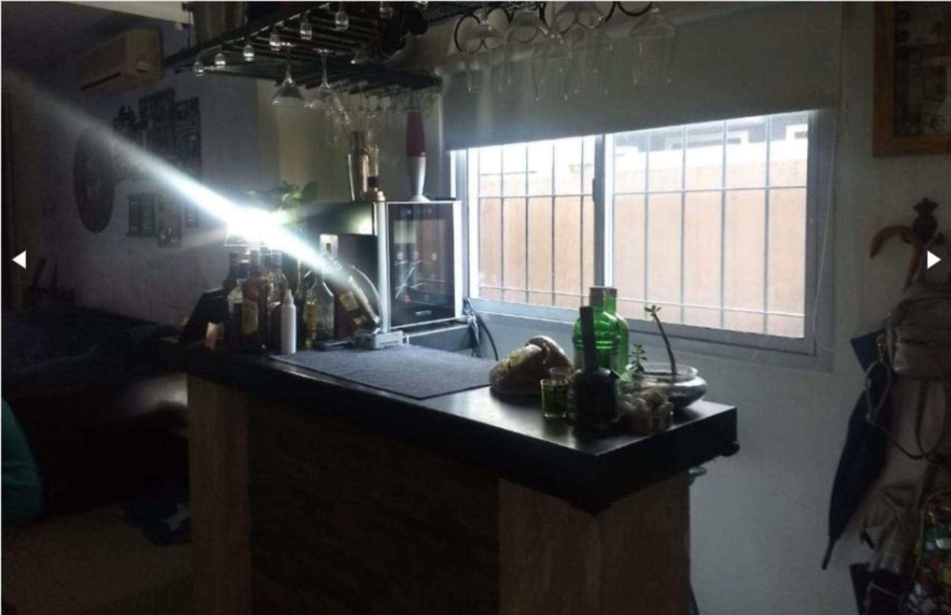 CASA TIPO PH DE 4 AMBIENTE EN EXCELENTE ZONA. — foto 4