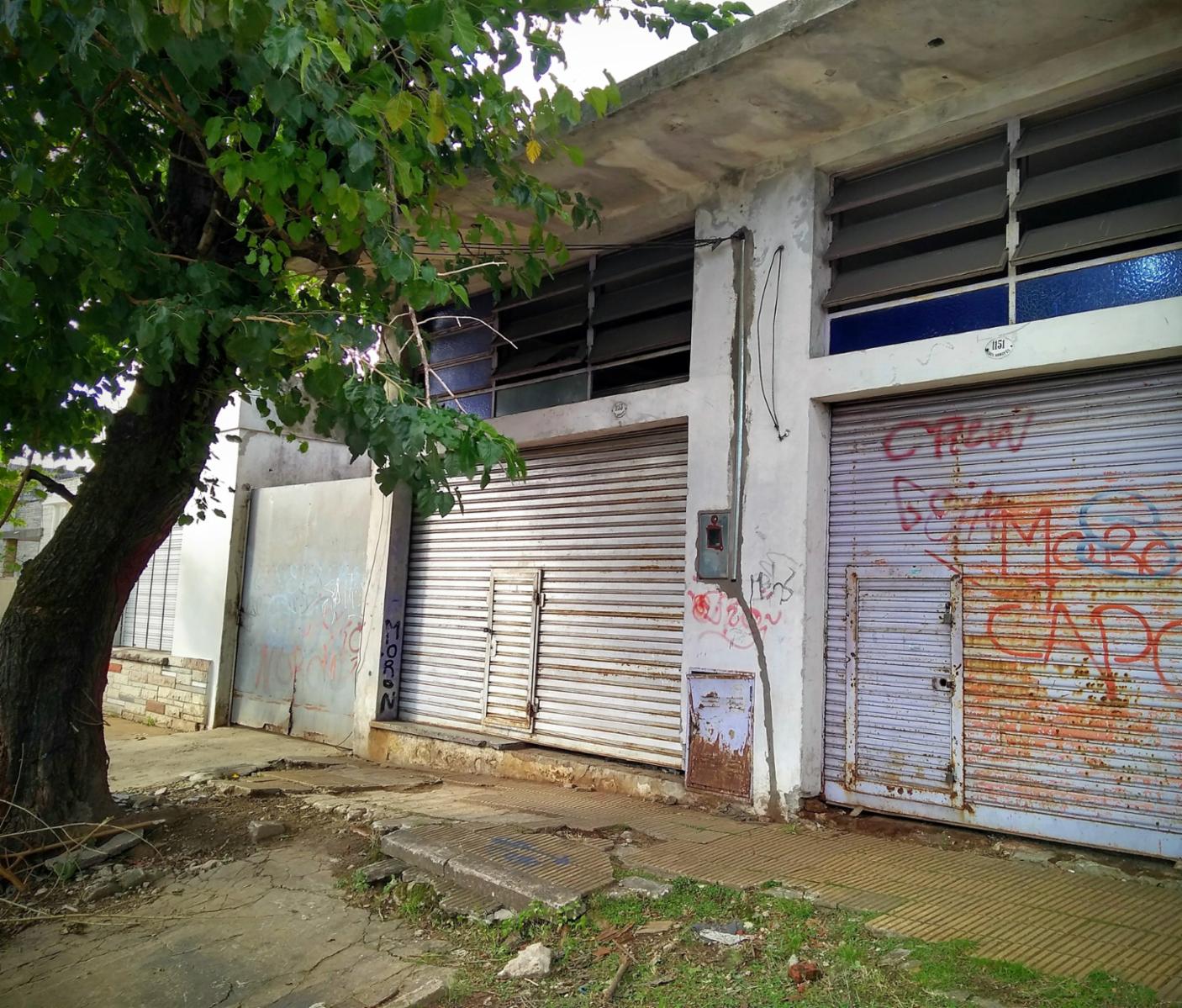 Galpón/Deposito/local de 70m2 al frente sobre lote de 10 x 50 — foto 6