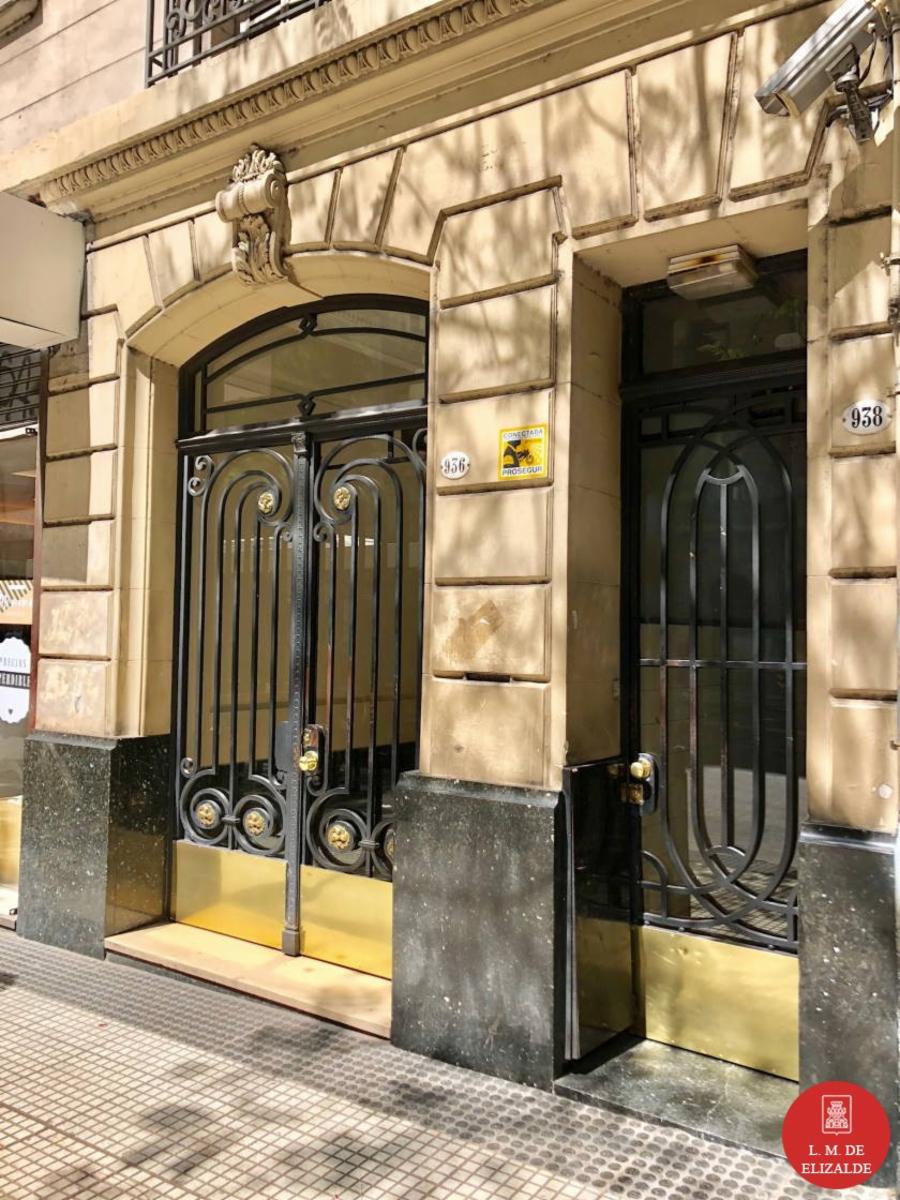 Av. Santa Fe 936 y Suipacha - Oficina 228m2 - Retiro - 1