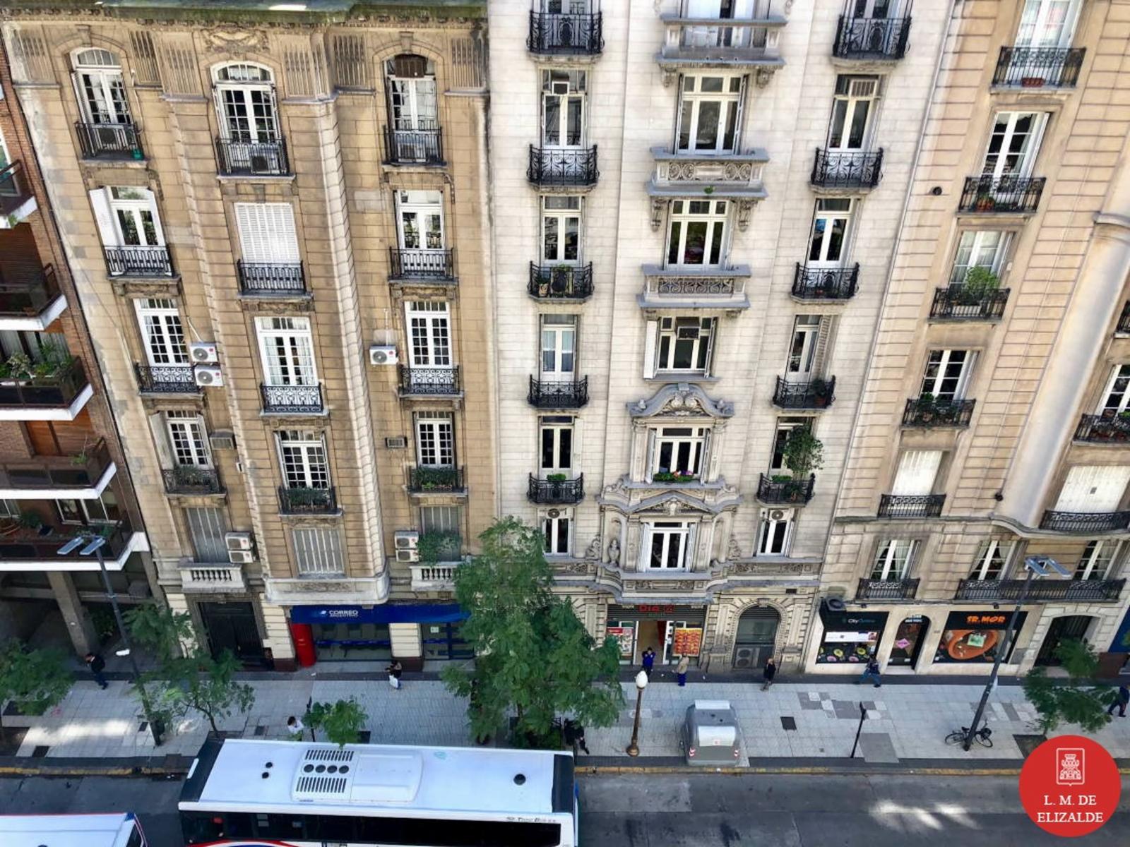 Av. Santa Fe 936 y Suipacha - Oficina 228m2 - Retiro - 18