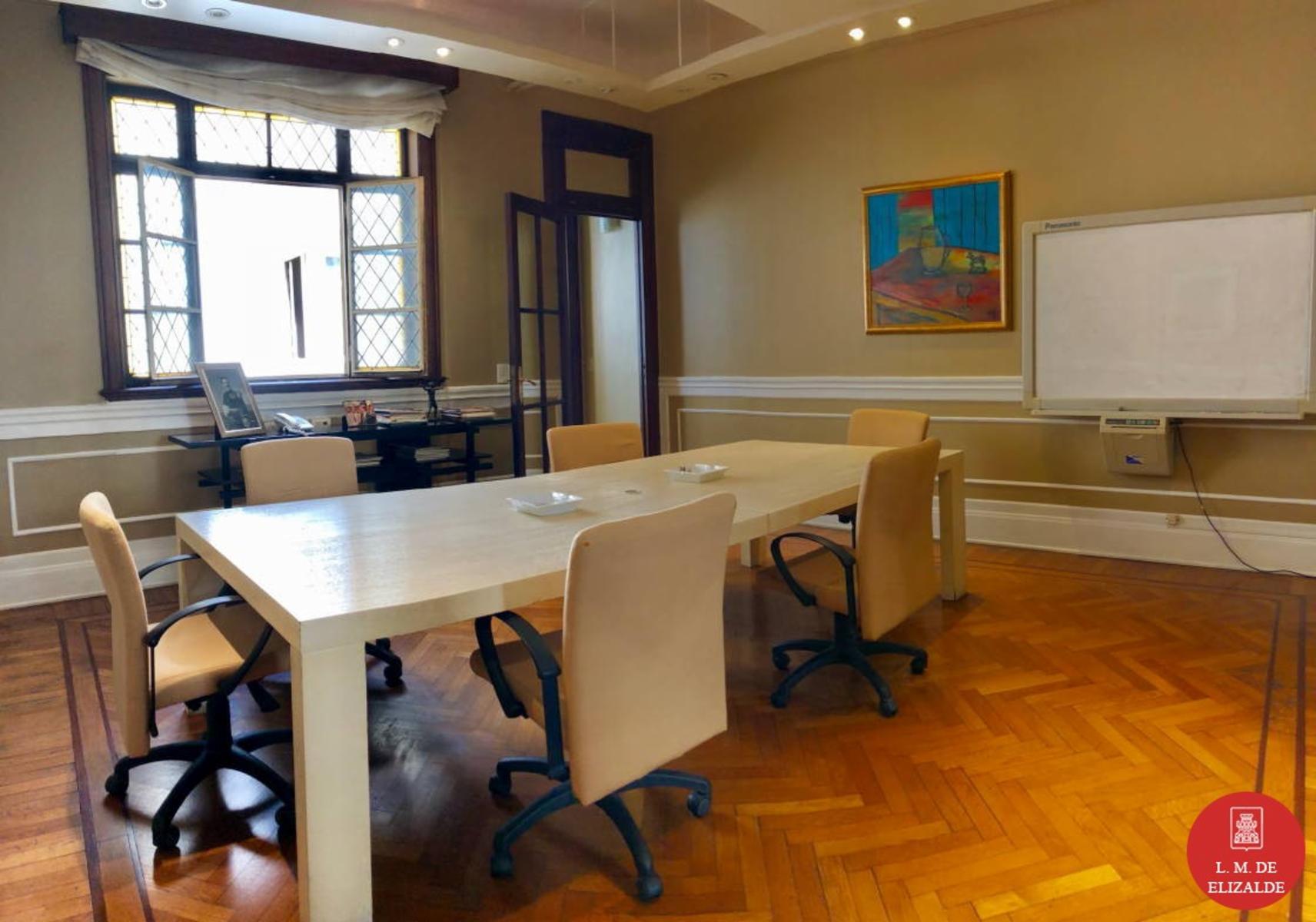 Av. Santa Fe 936 y Suipacha - Oficina 228m2 - Retiro - 23