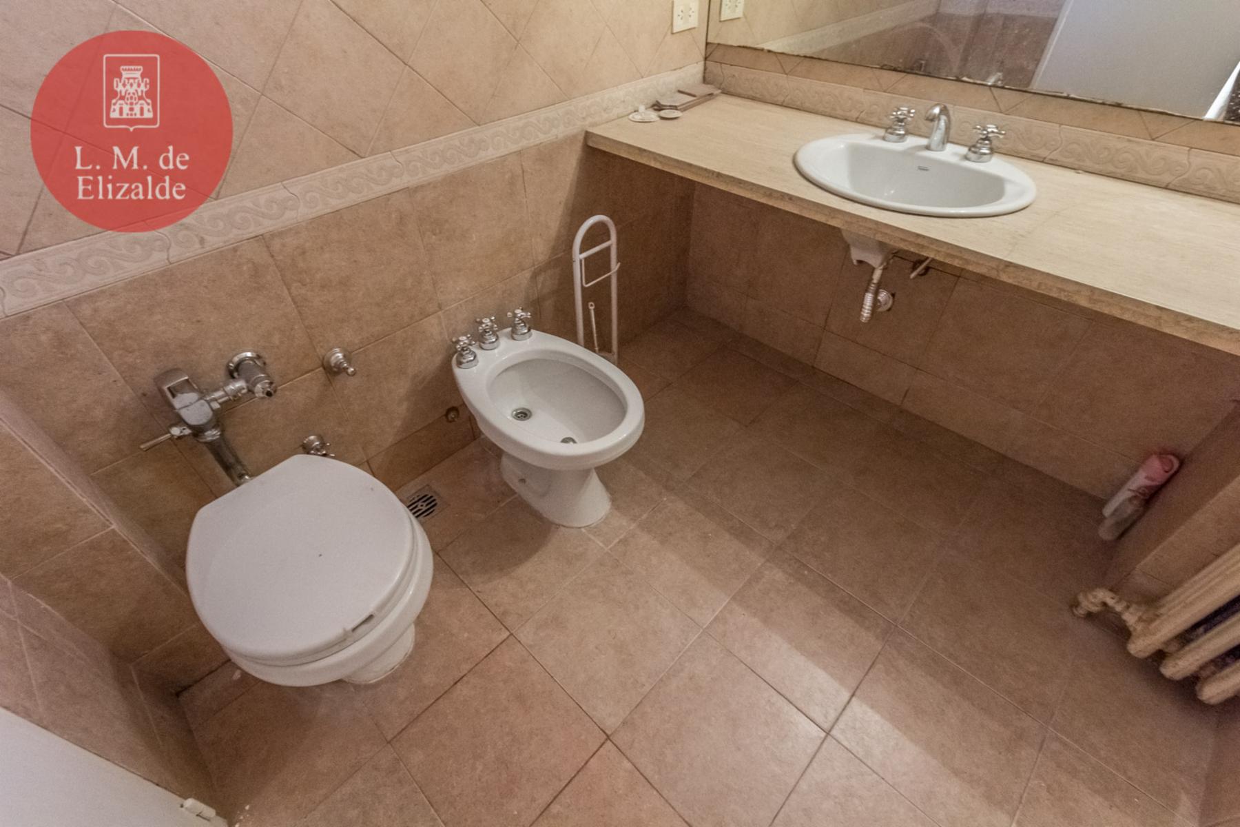 Libertad y Arenales - 3 Ambientes C/dep y Terraza C/quincho y Parrilla - 175 m2 TOUR 360 — foto 15