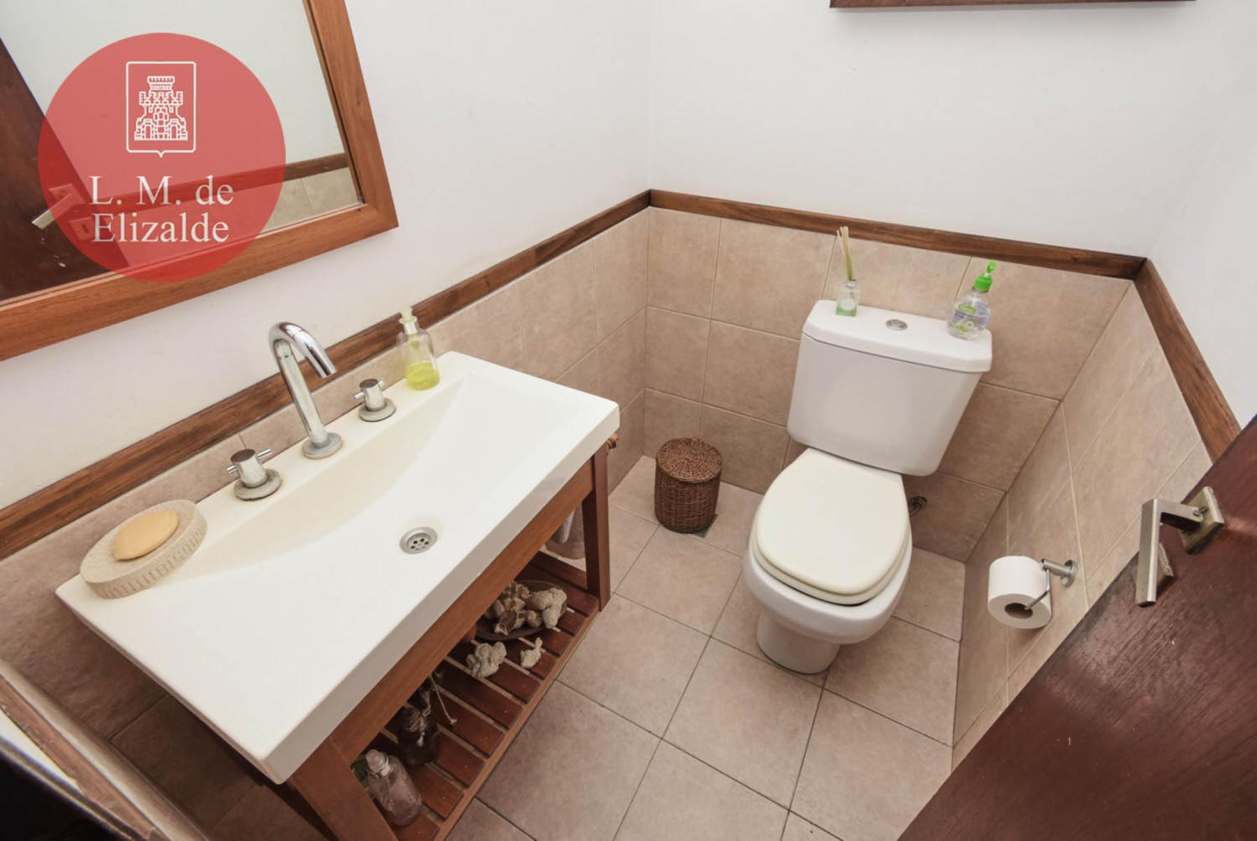 Julian Navarro y Hudson - Casa en Venta c/jardin y pileta - Beccar — foto 10