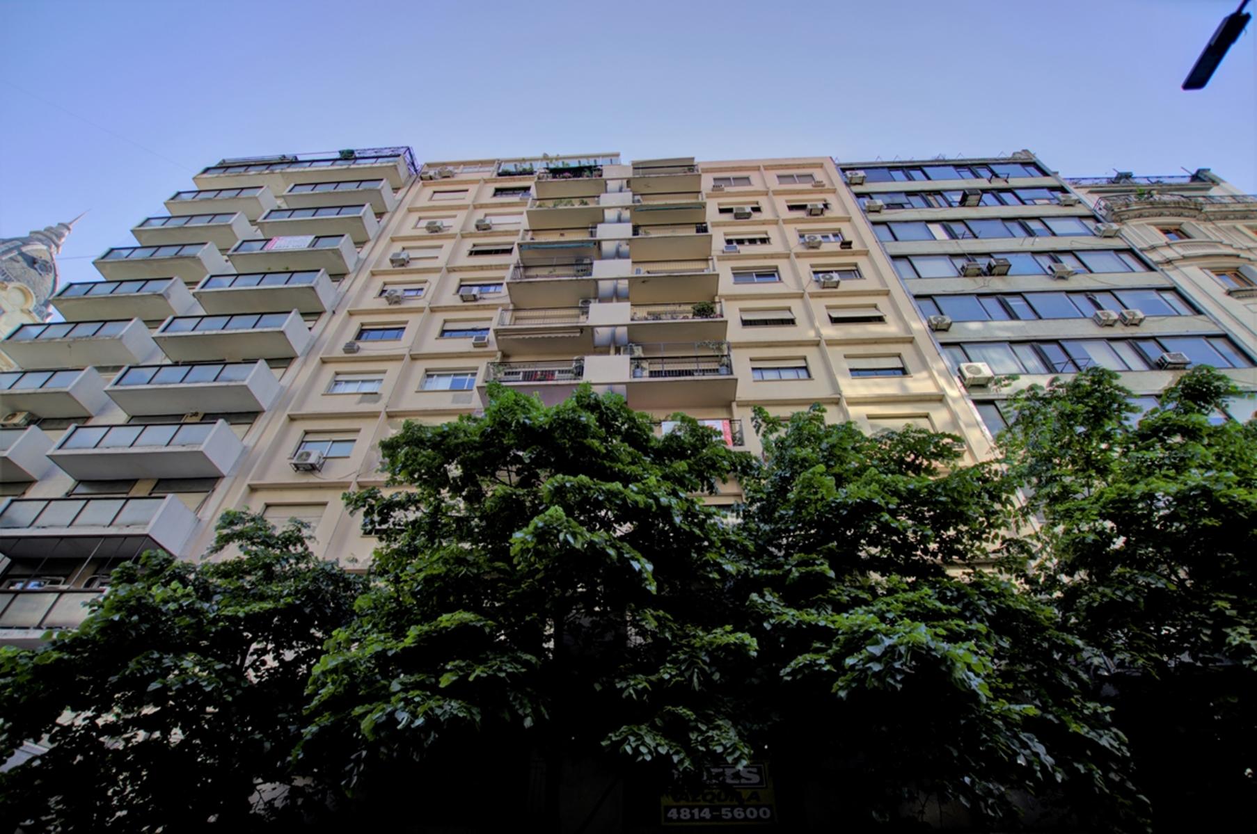 Uruguay y Av. Córdoba - Tribunales Oficina o Vvda - Vig - Venta/Alq. — foto 4