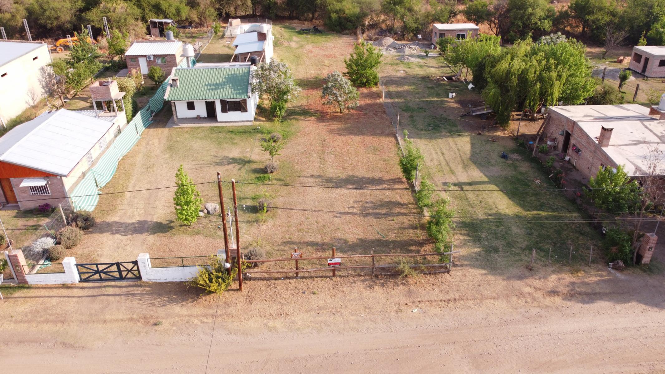 CASA + CABAÑA + PISCINA EN UN HERMOSO LOTE DE 1500M2.. ESCRITURAS.EN LA PAZ TRASLASIERRA CBA — foto 2