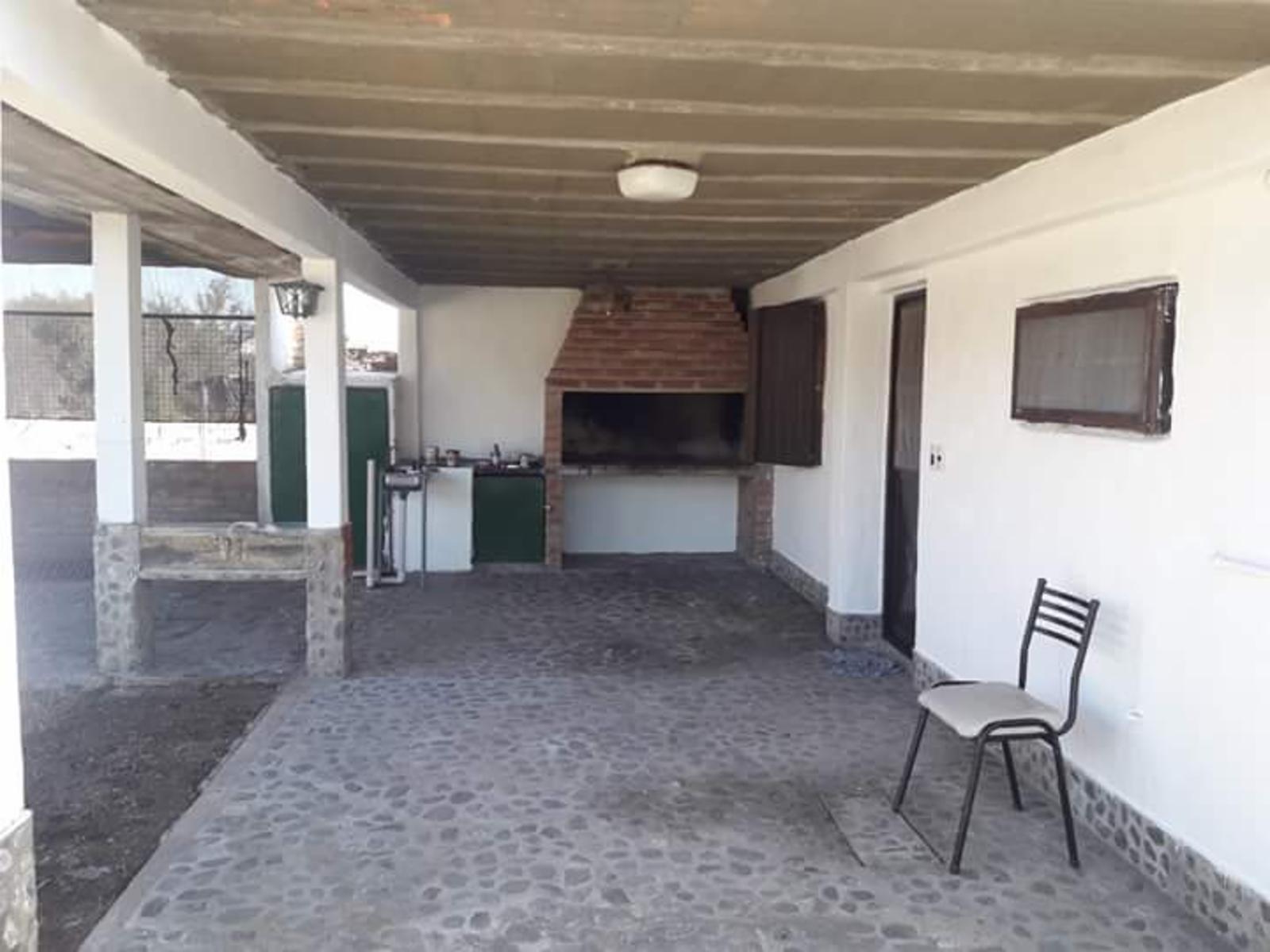 CASA + CABAÑA + PISCINA EN UN HERMOSO LOTE DE 1500M2.. ESCRITURAS.EN LA PAZ TRASLASIERRA CBA — foto 8