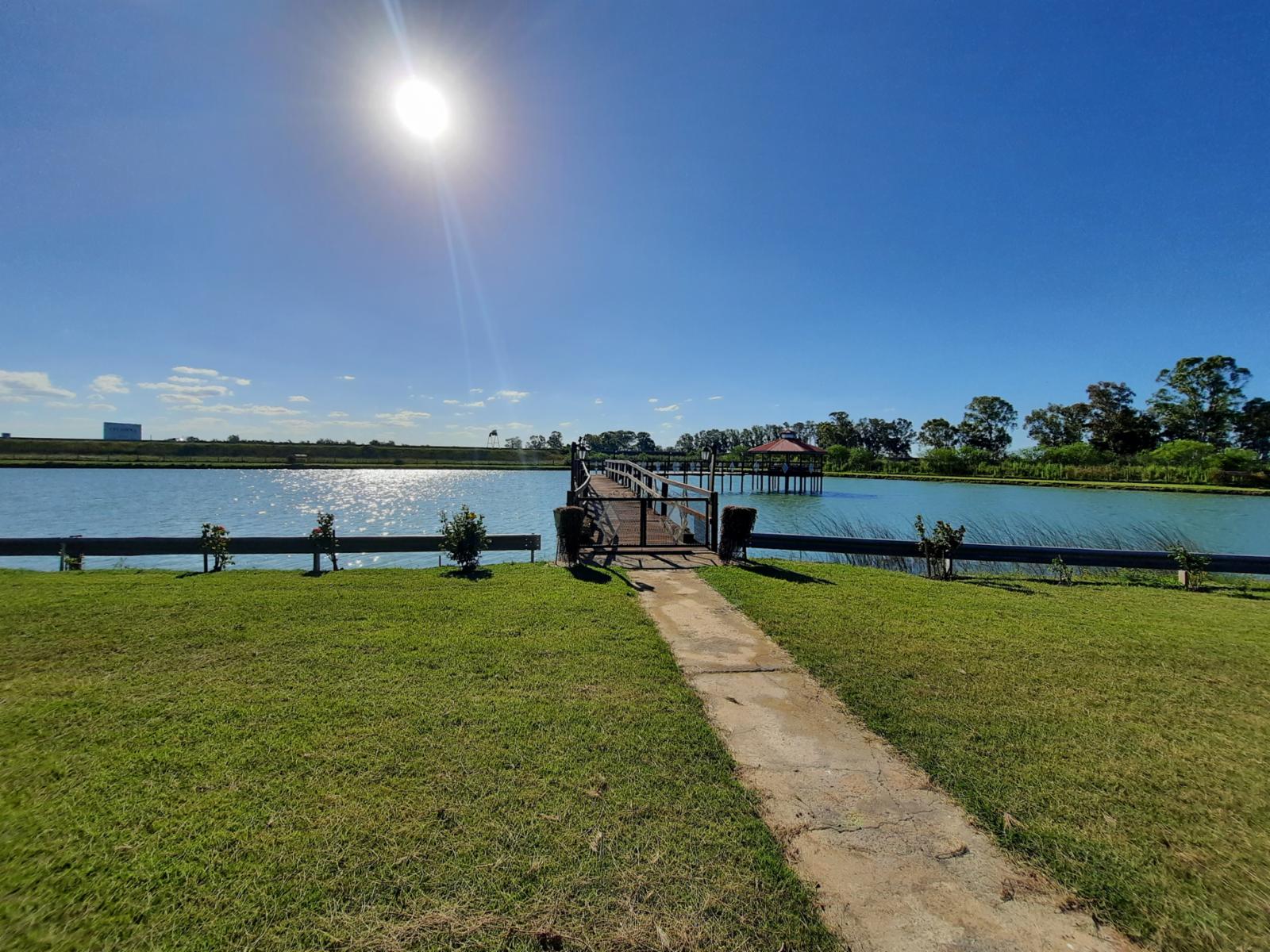 EXCELENTE FRACCION EN DOLORES, CASCO DE ESTANCIA CON LAGO ARTIFICIAL - 8