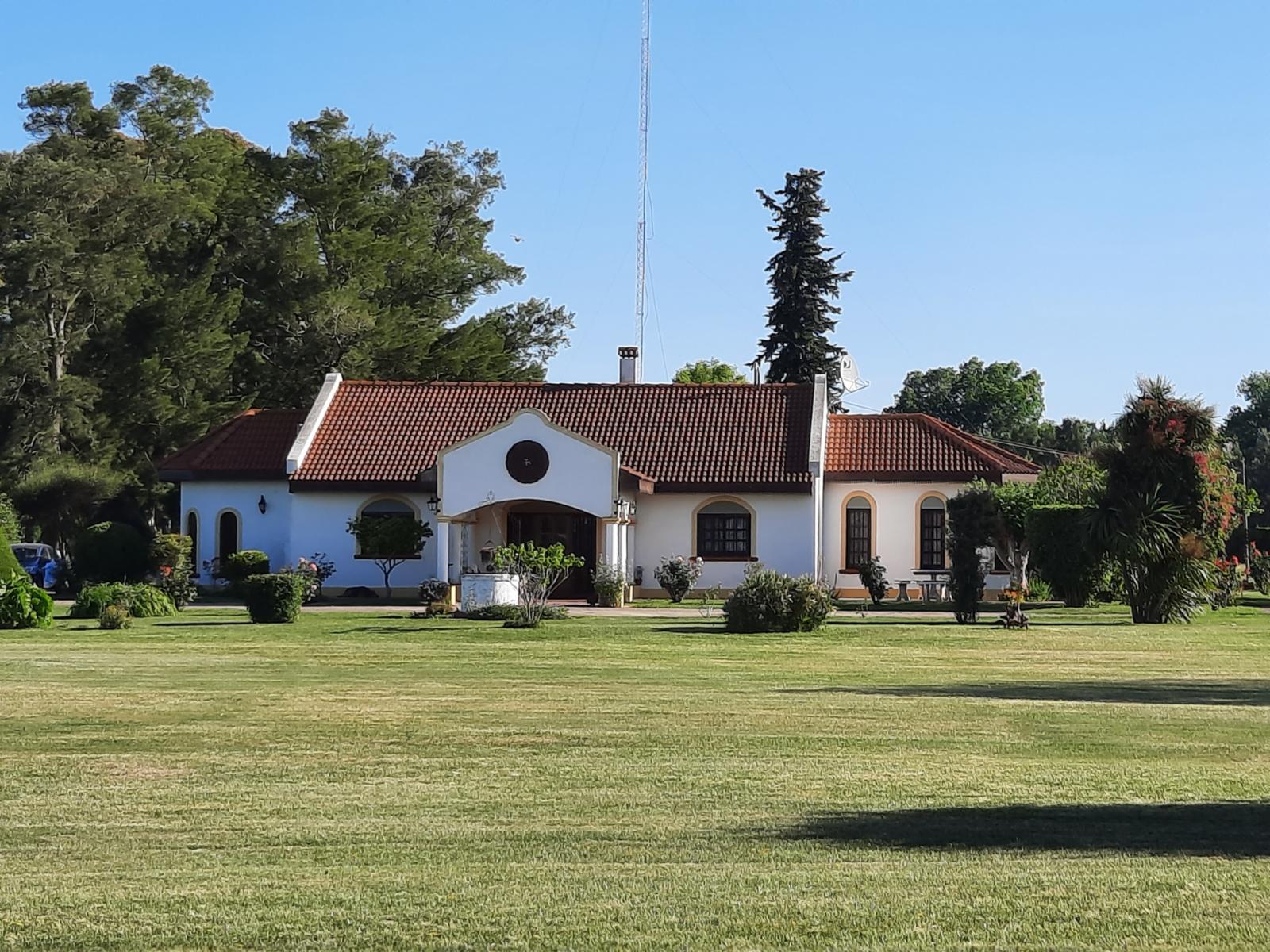 EXCELENTE FRACCION EN DOLORES, CASCO DE ESTANCIA CON LAGO ARTIFICIAL - 15