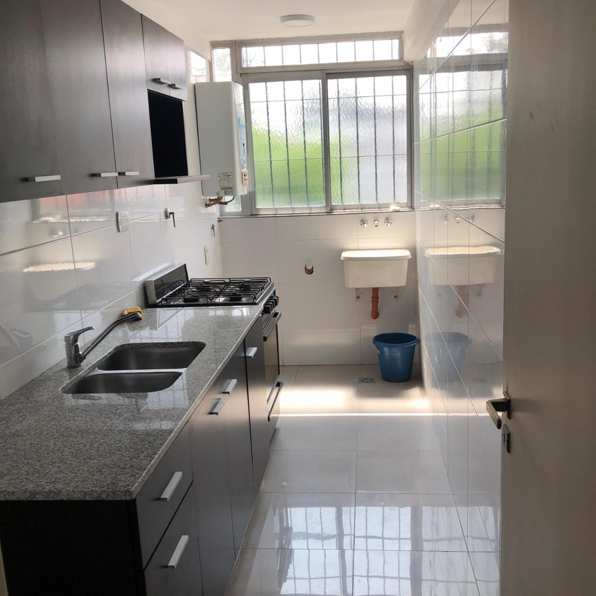 DEPARTAMENTO 3 AMBIENTES CON COCHERA — foto 2