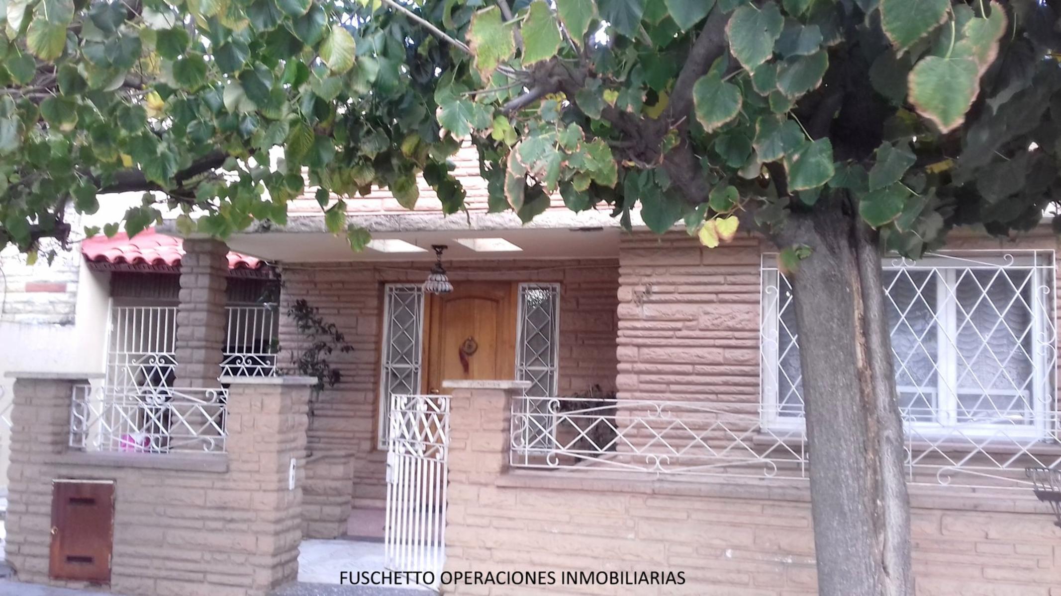 VENTA - TAPIALES - CASA EN BLOQUE - COD 813
