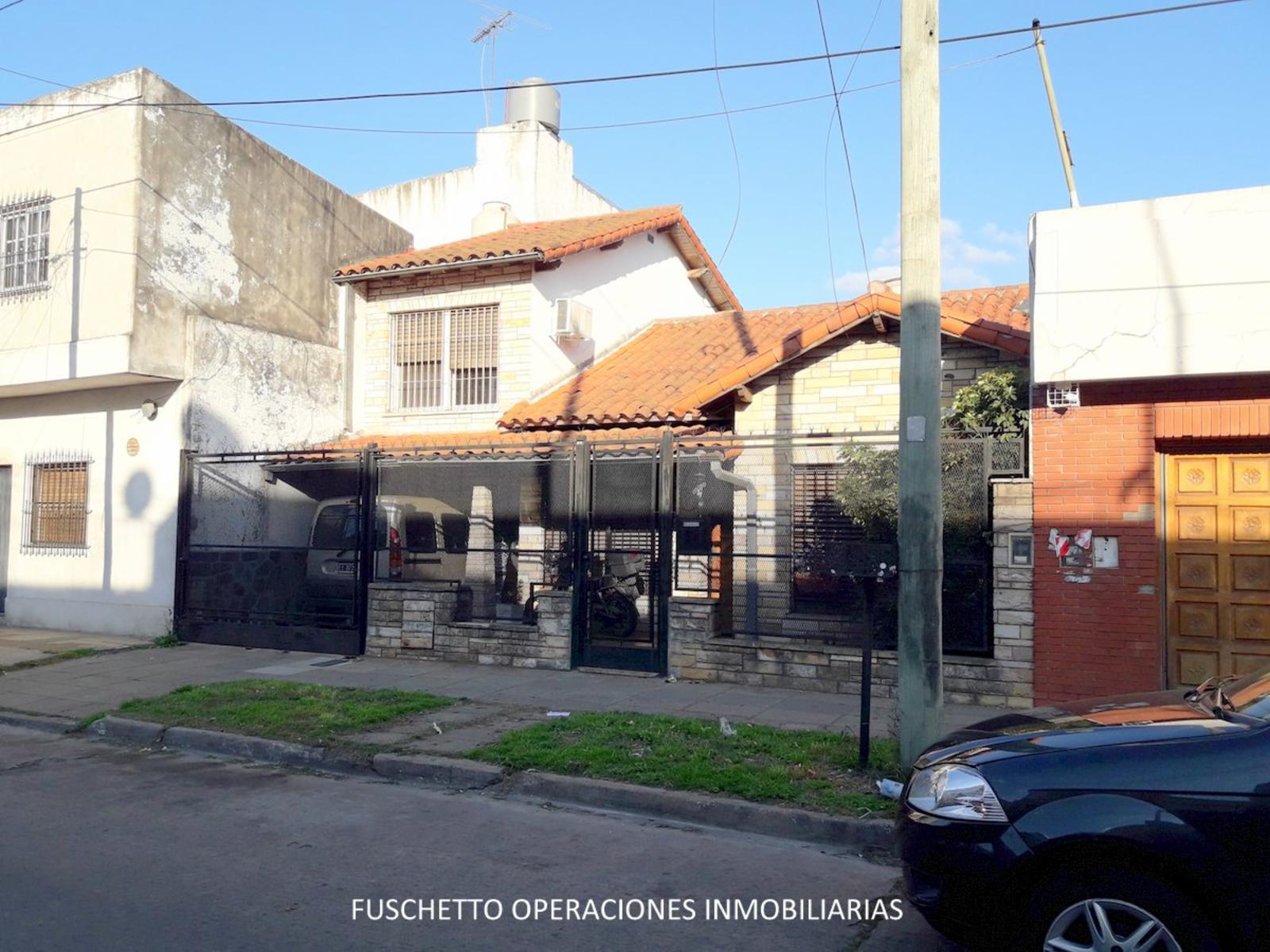 VENTA - LA TABLADA - CASA EN LOTE PROPIO - COD 886