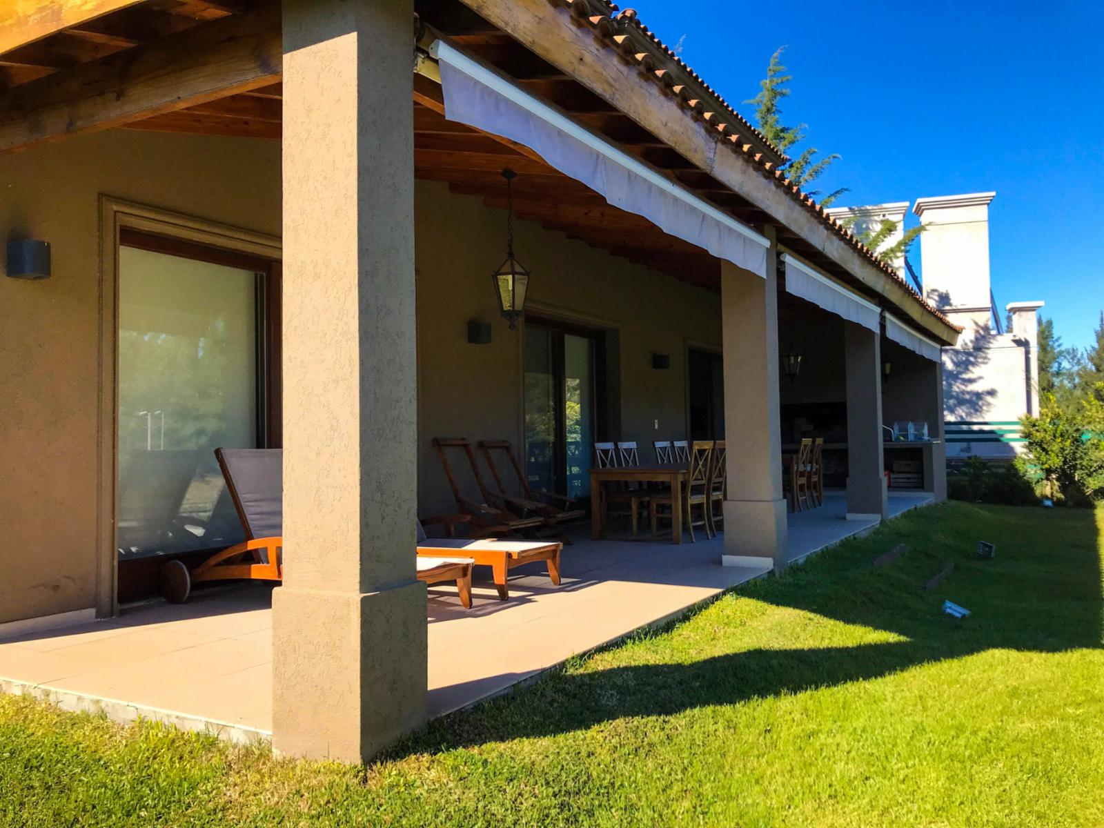 Inmejorable propiedad en Cabos del lago, Nordelta. — foto 8