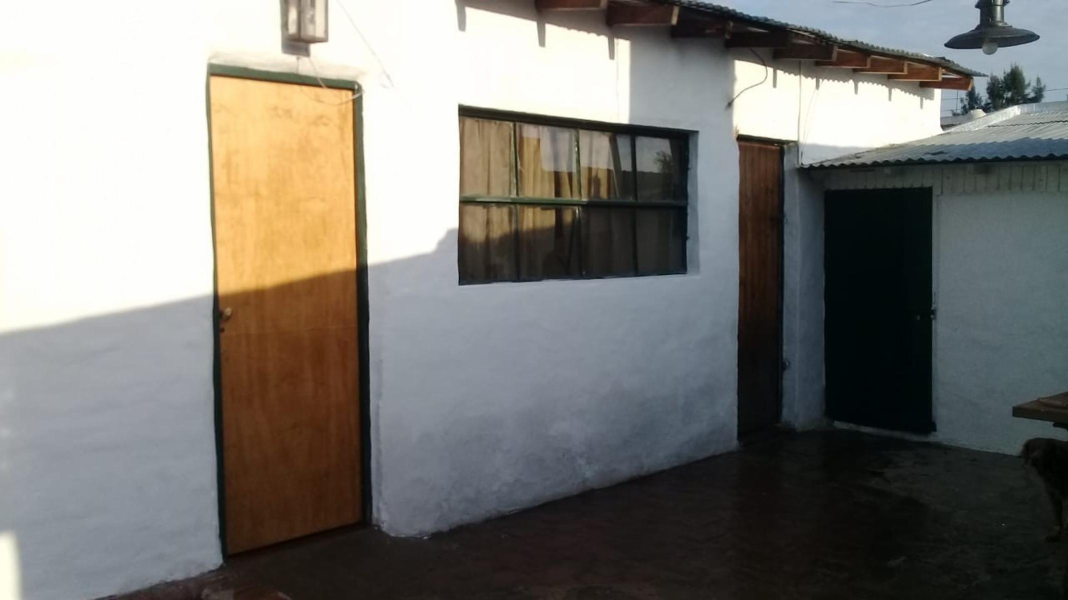 Casa c/ opción a segunda construcción sobre lote de 10 x 30 en Bella Vista — foto 4