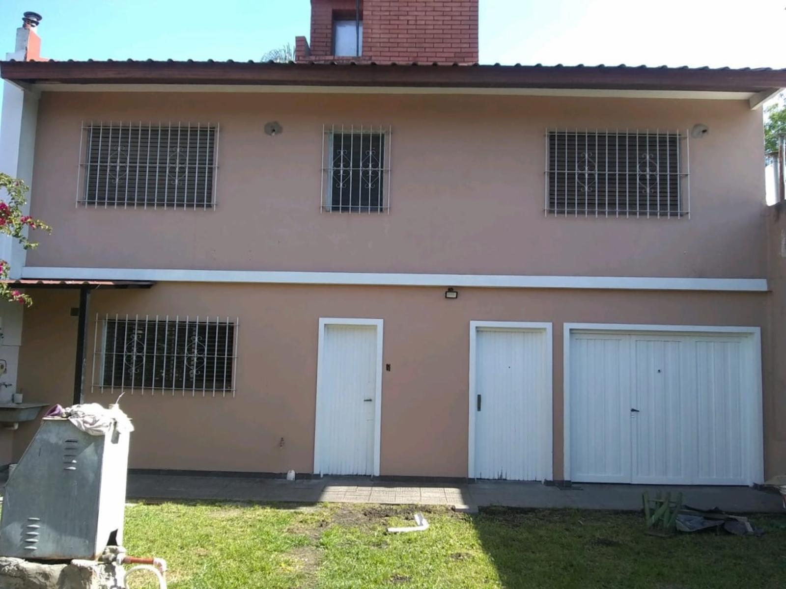 CHALET, 5 AMBIENTES, FONDO LIBRE - 8