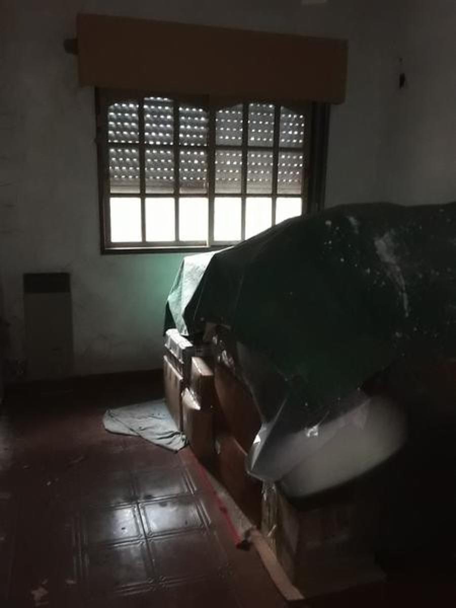 VILLA LUZURIAGA, CASA DE 4 AMBIENTES CON COCHERA y FONDO LIBRE — foto 13