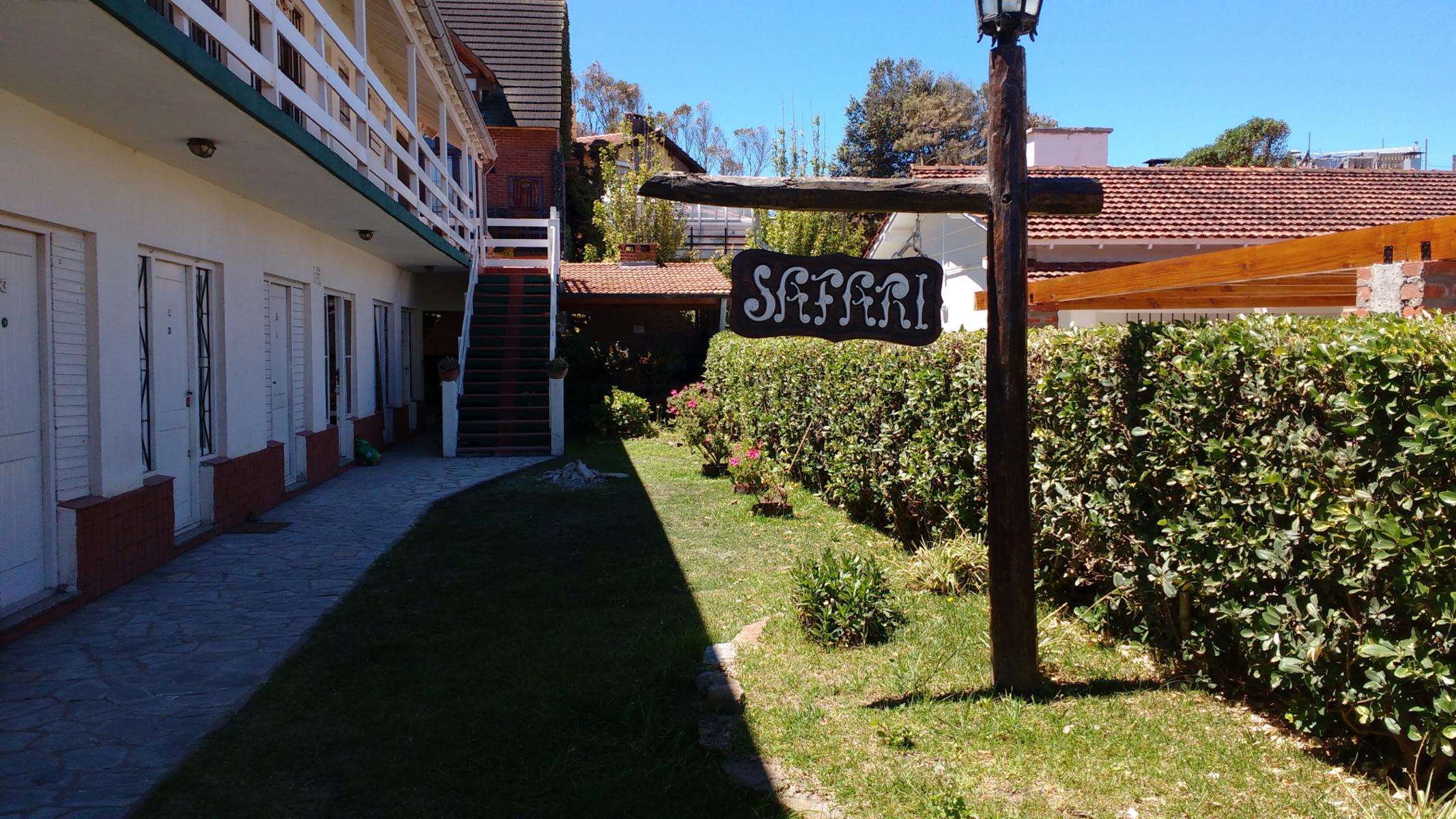 ALQUILER. en Gesell apto para 8 personas, Ideal familias. a 1 cuadra del Mar.