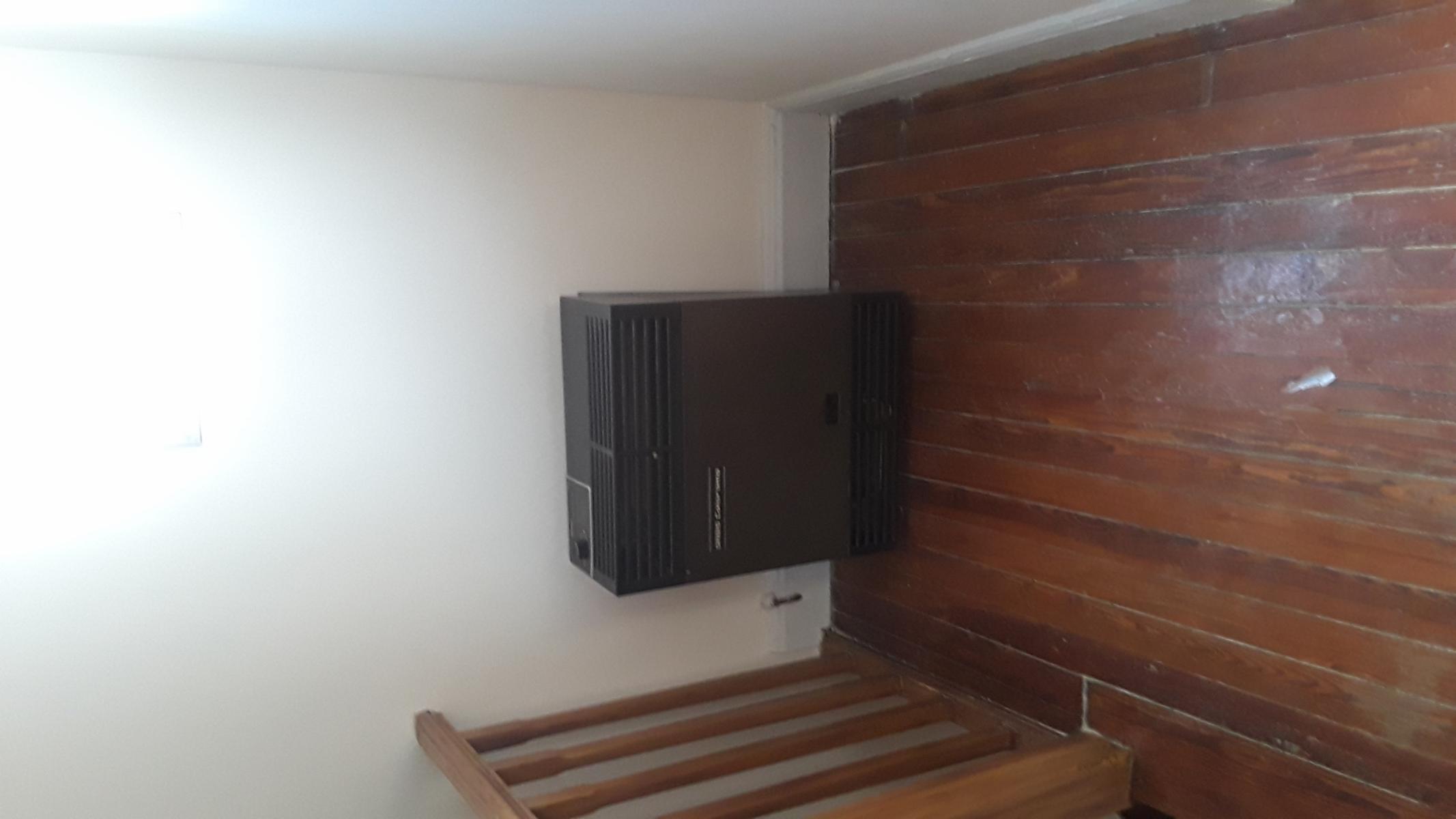 Excelente casa, estilo Mil Casitas, en 2 plantas, con salida a 2 calles. (Ibarrola y Pasaje La Huerta) Impecable estado. — foto 7