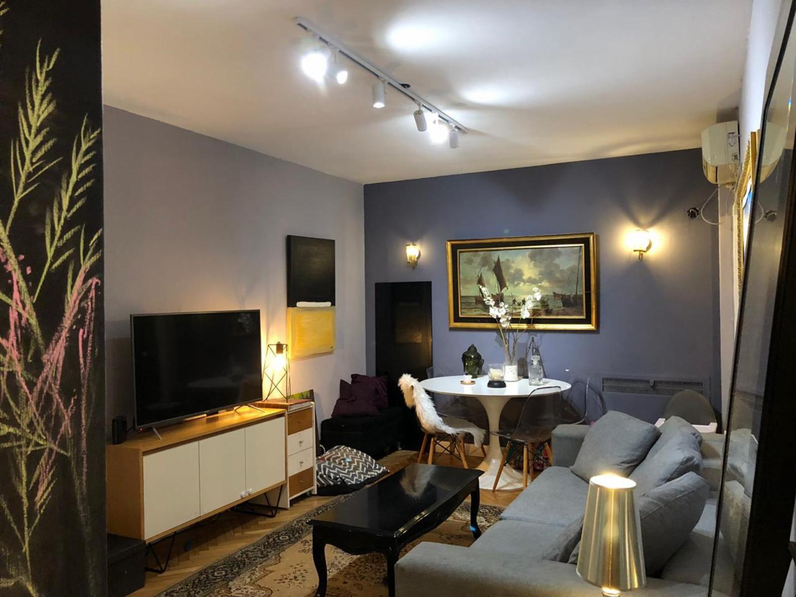 Excelente Departamento, muy luminoso, y moderono, dealles de categoria, execelente ubicacion. sin cochera pero disponible una cochera fija a 20 mts del departamento. — foto 5