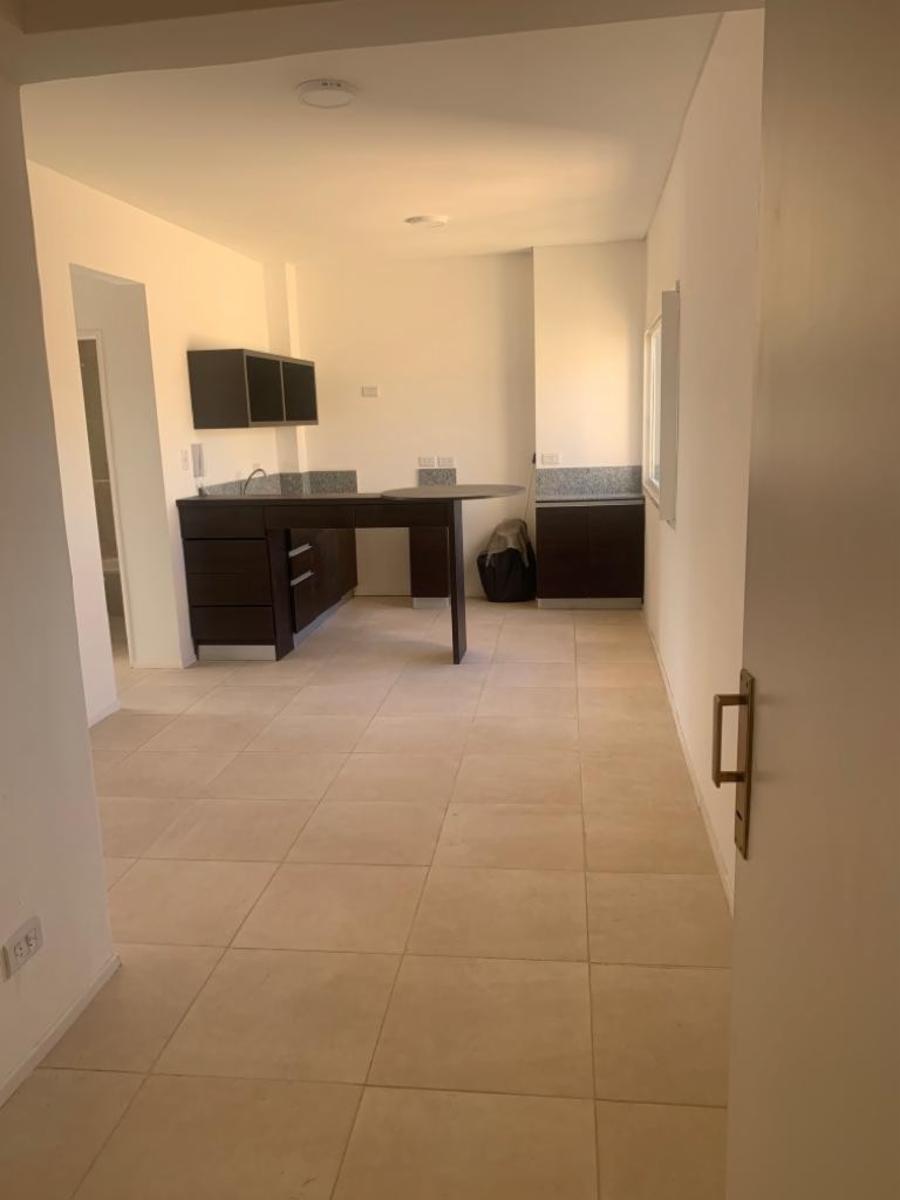 Excelente Dto de 2 amb. casi a estrenar. Bajas Expensas y muy buena ubicacion — foto 4