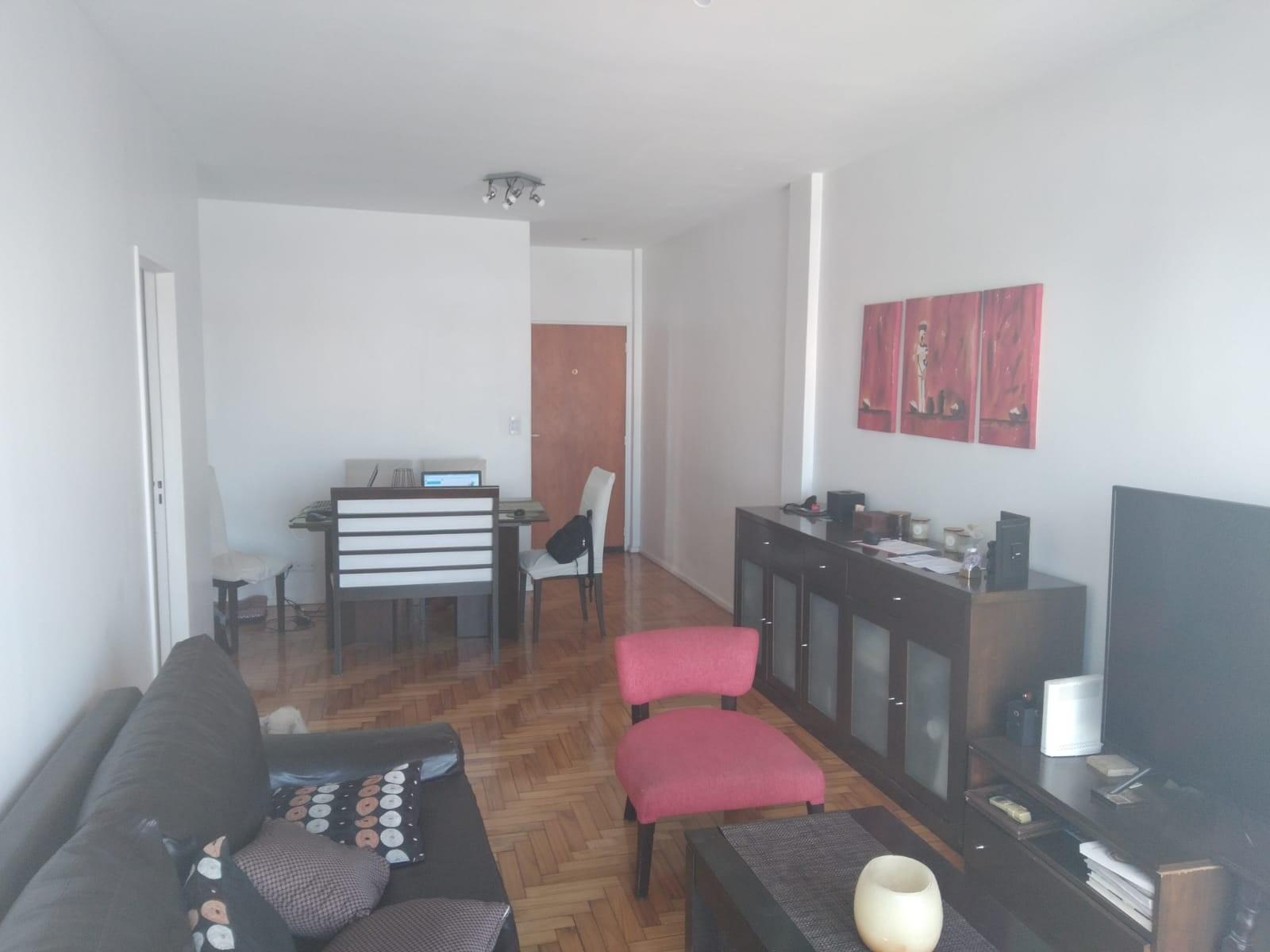 Oportunidad Dto 2 amb, con posibilidad de 3 amb. con balcon corrido — foto 3