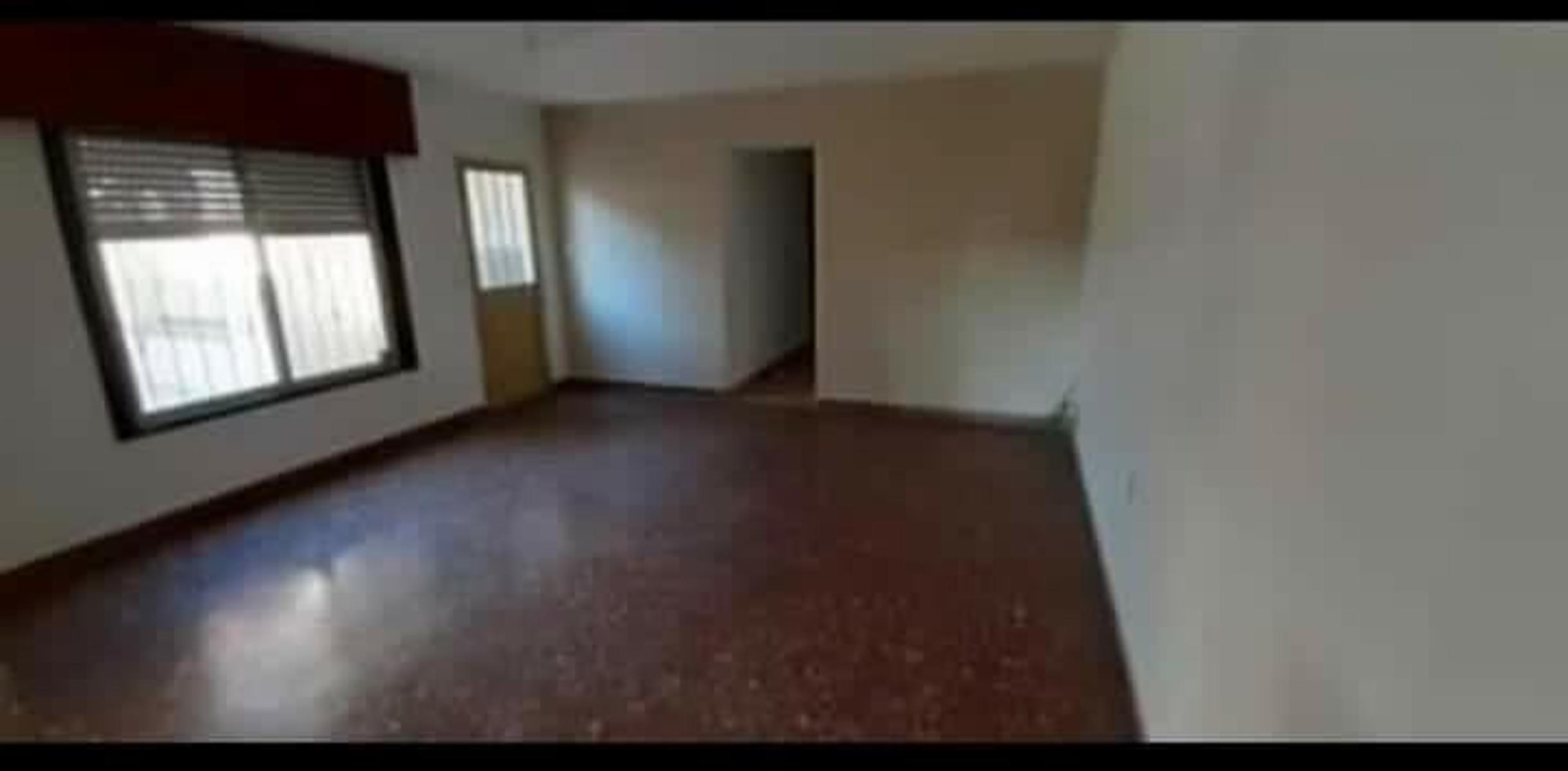 Excelente propiedad, en el centro de Villa Regina, en venta. Toma propiedad en parte de pago, en CABA, en barrios denominados turisticos. — foto 3