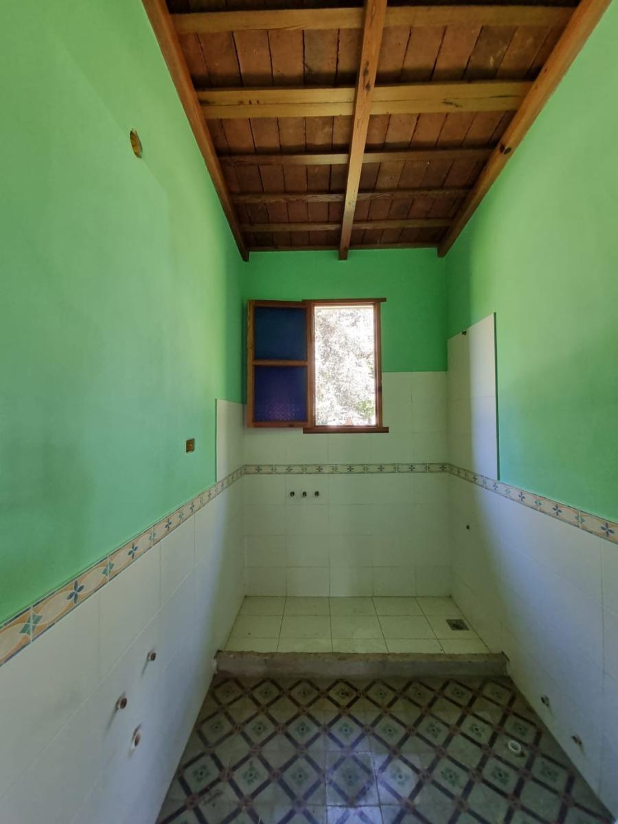 Excelente Propiedad estilo campo, sobre un lote de 40 mts x 95mts. Zona de Chacras, muy arbolada. A 180 km de Caba — foto 4