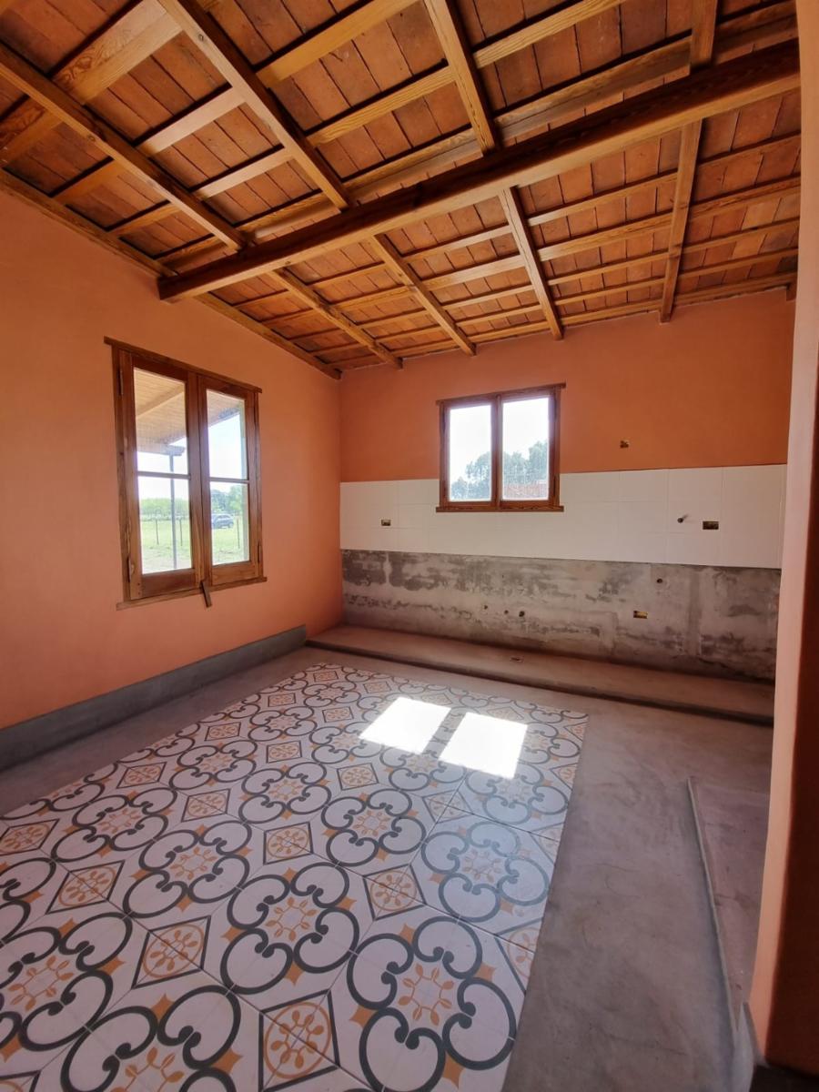 Excelente Propiedad estilo campo, sobre un lote de 40 mts x 95mts. Zona de Chacras, muy arbolada. A 180 km de Caba — foto 7