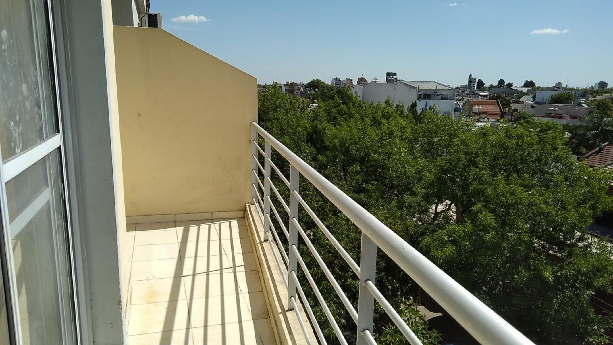 Departamento en VENTA. Edificio 6 años de antiguedad. a nuevo. 2 amb. al frente. bajas expensas — foto 7