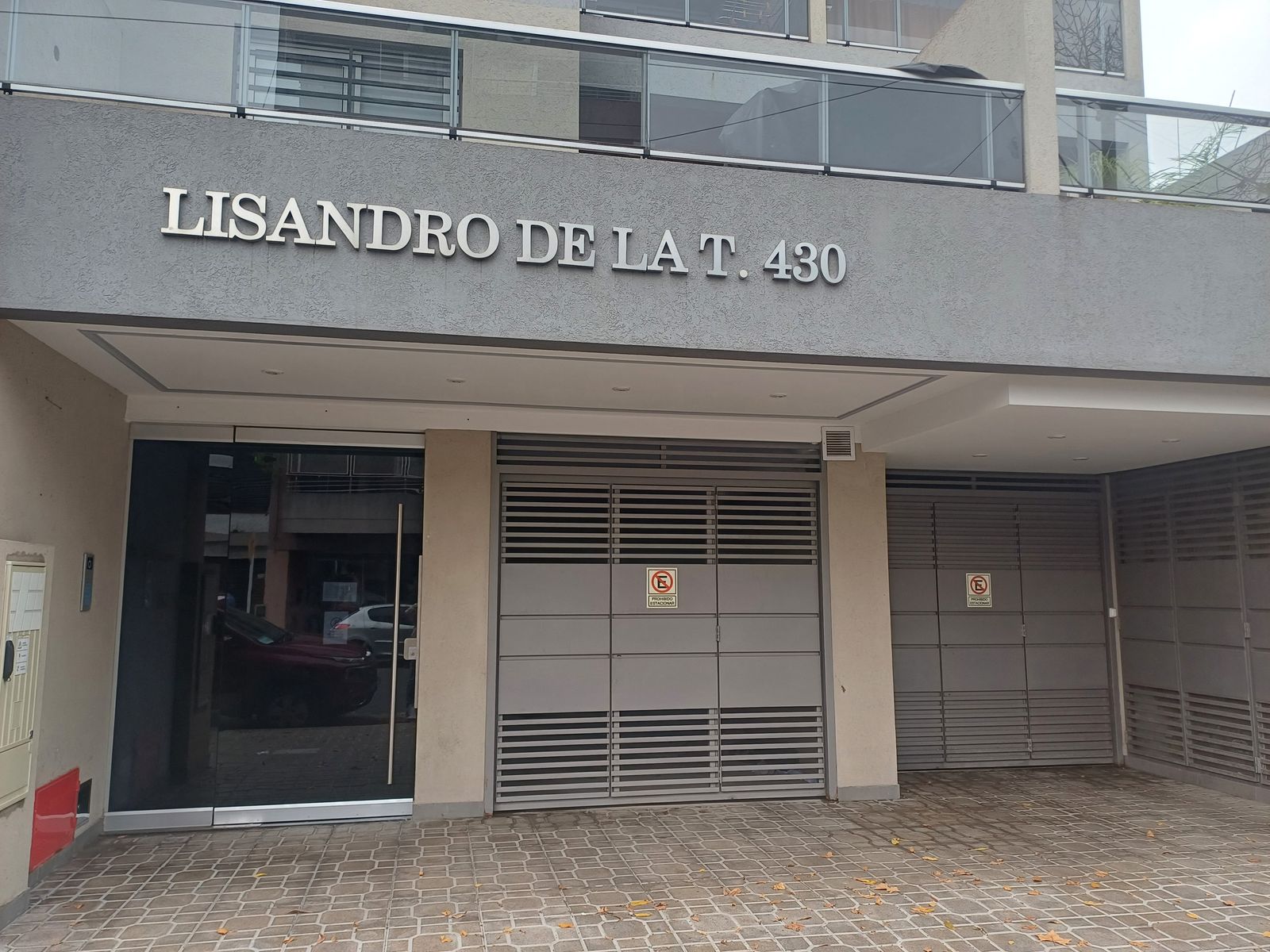 Excelente Monoambiente con un gran patio en el 1 piso, casi a estrenar - 1
