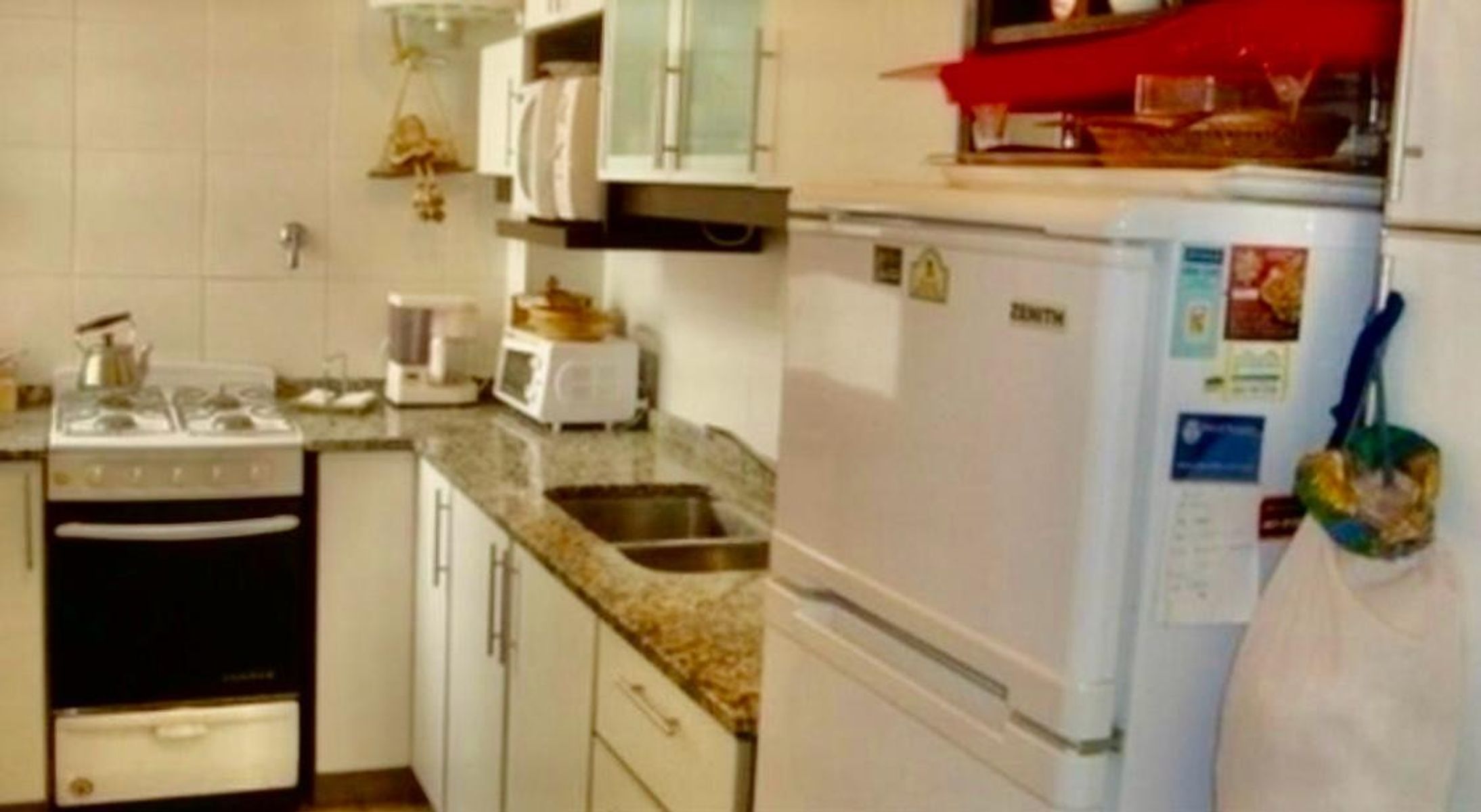 Excelente Departamento frente a la playa Varese. 3 amb. y dependenciade servicio. Con cochera y guarda coche. Impecable estado — foto 4