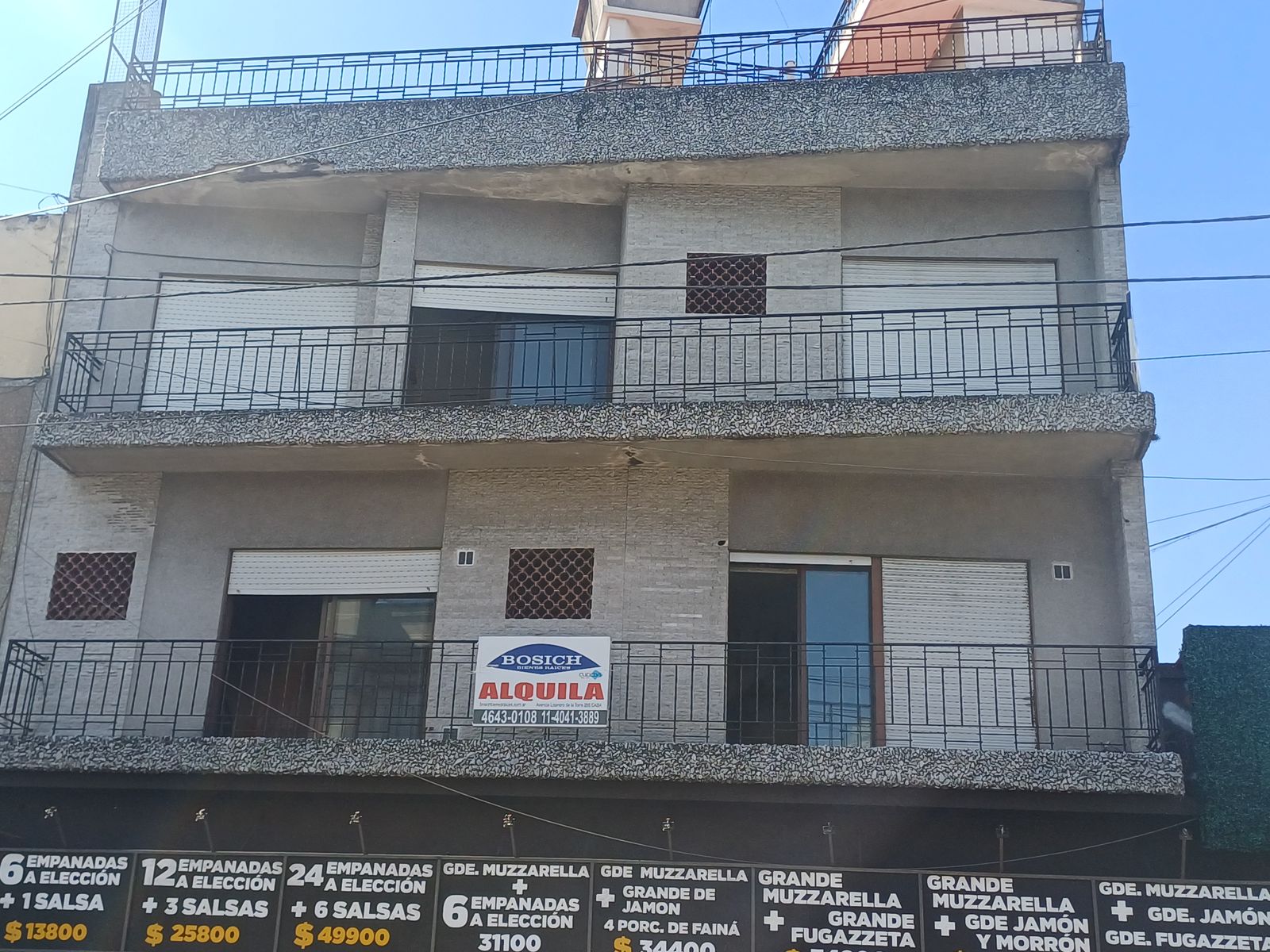 ALQUILER, en importante esquina en la zona de Liniers, a 1 cuadra de Av JB Justo y 2 cuadras de Av Rivadavia - 1