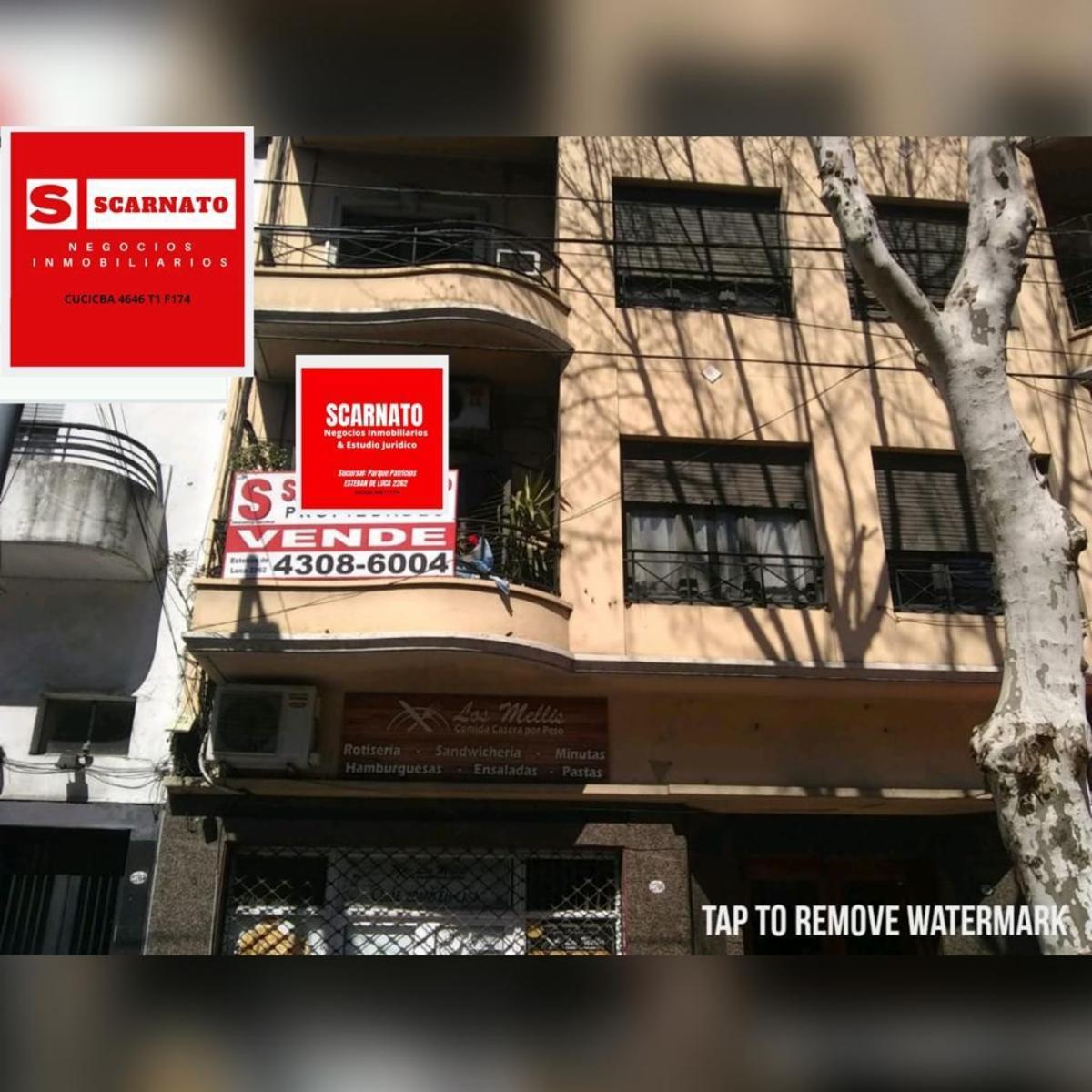 Departamento 3 ambientes al frente con balcón, sobre Av Caseros, 2 cuadras del subte.