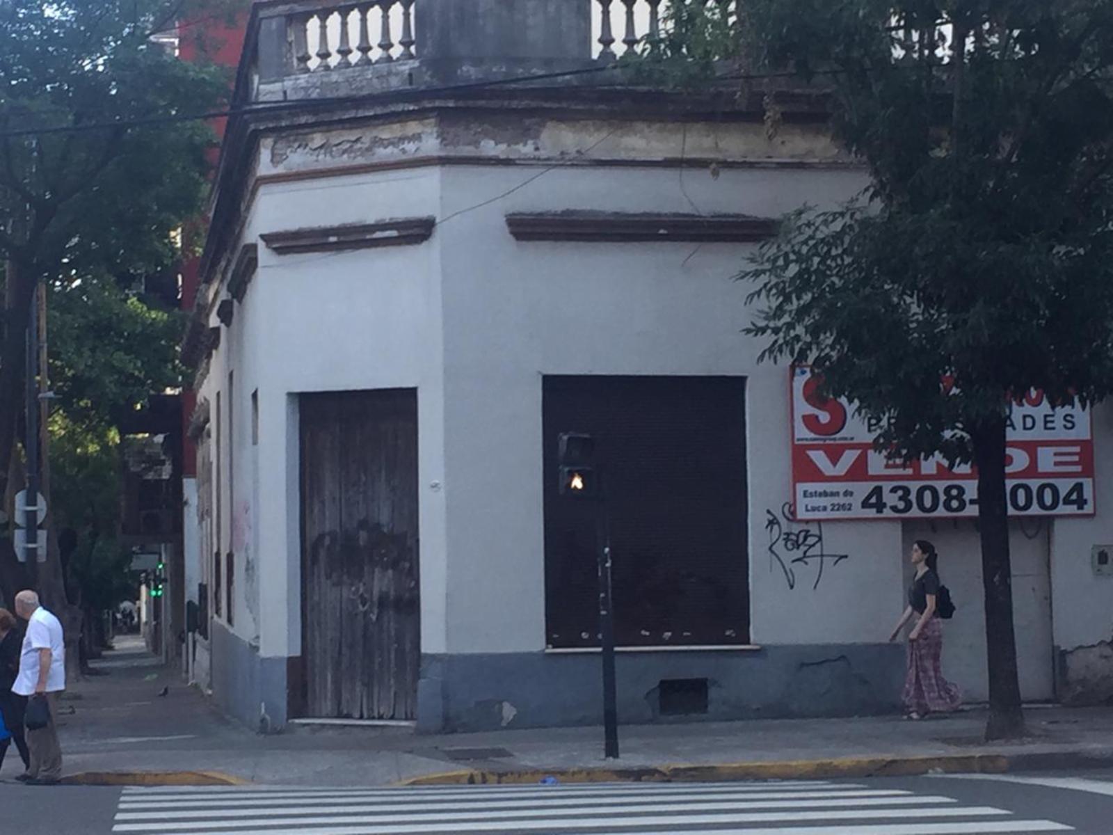 Venta terreno en esquina, excelente ubicación. Av San Juan 4300 — foto 2
